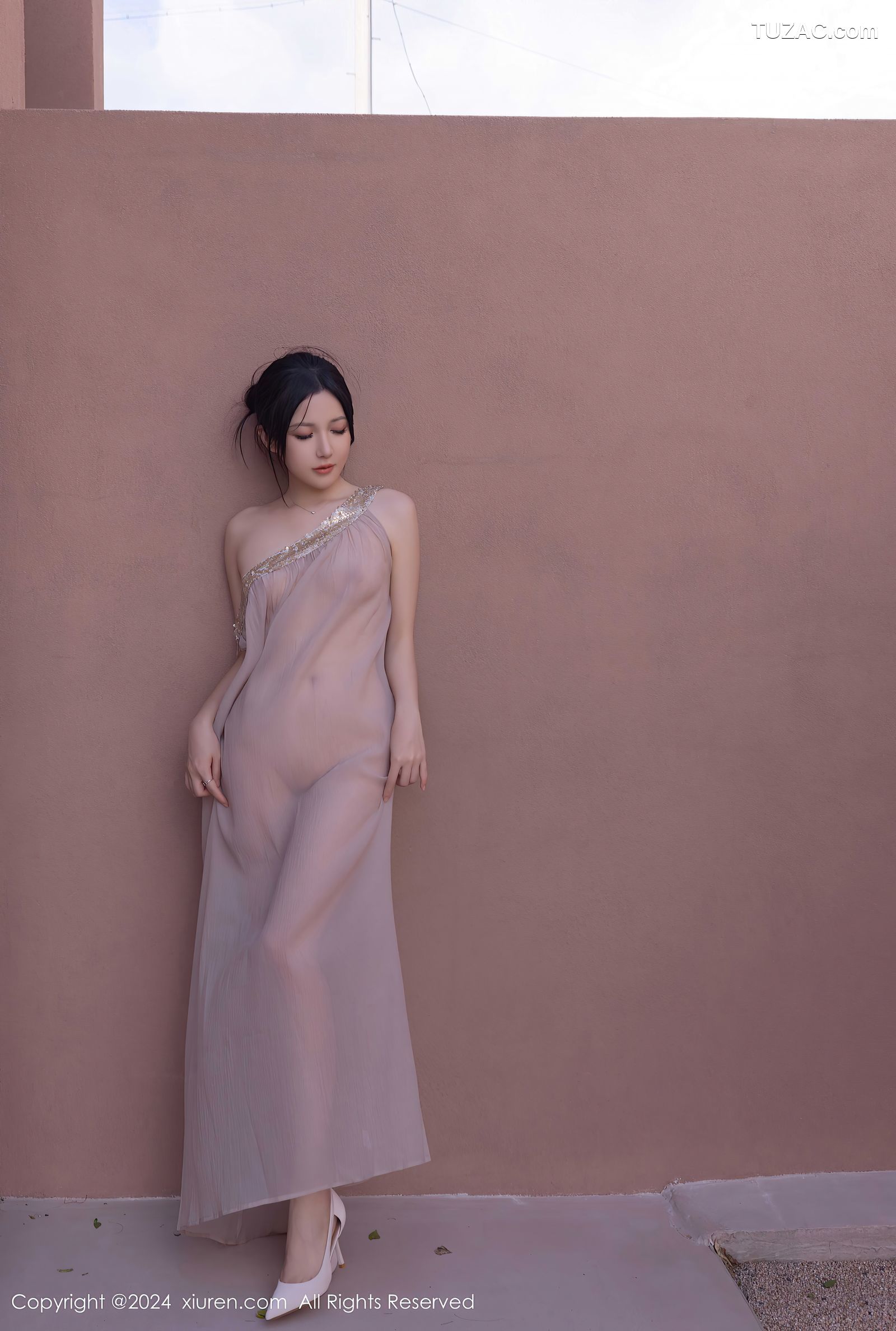 XiuRen秀人网-9492-鱼子酱Fish-透视纱裙真空-2024.11.22