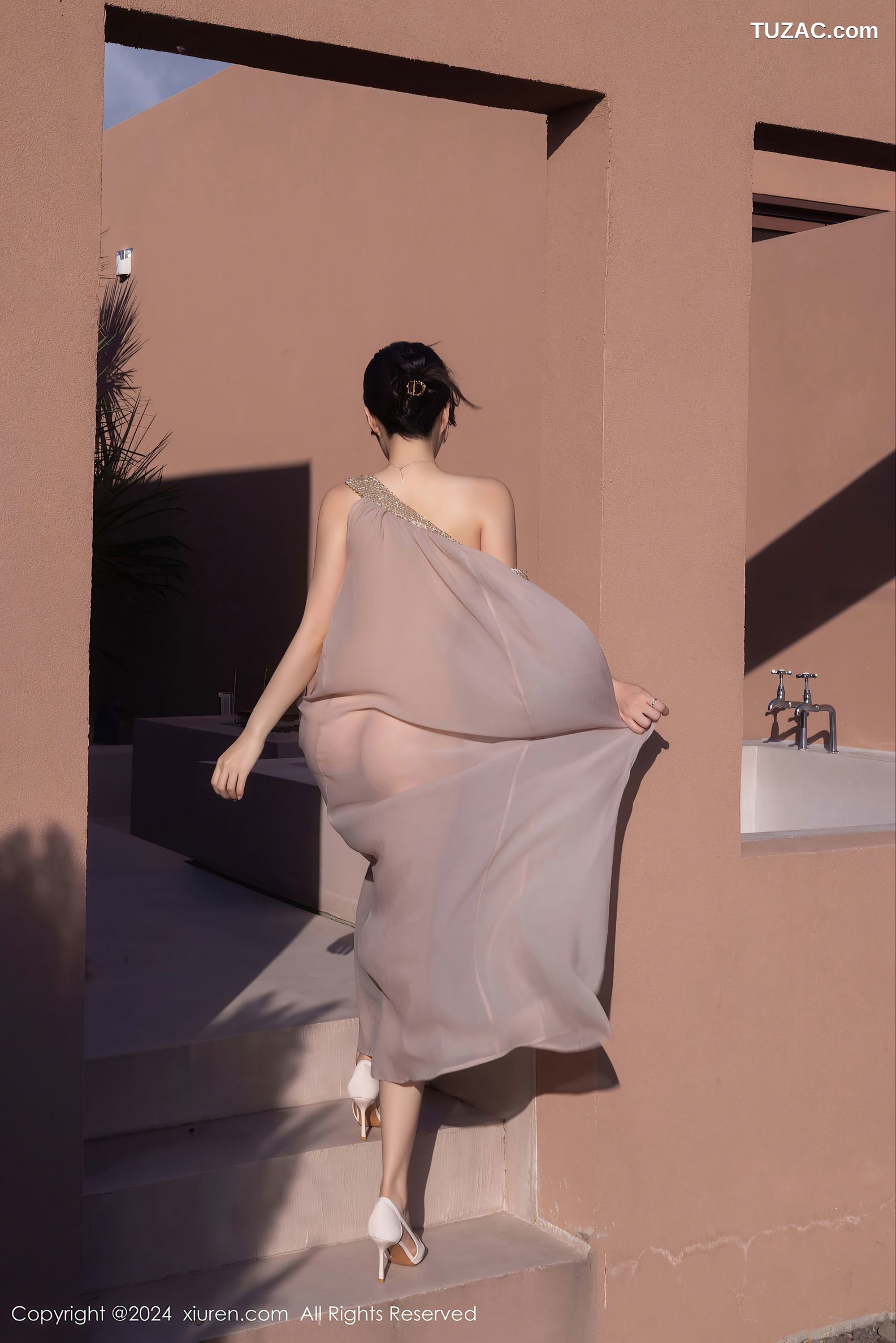 XiuRen秀人网-9492-鱼子酱Fish-透视纱裙真空-2024.11.22