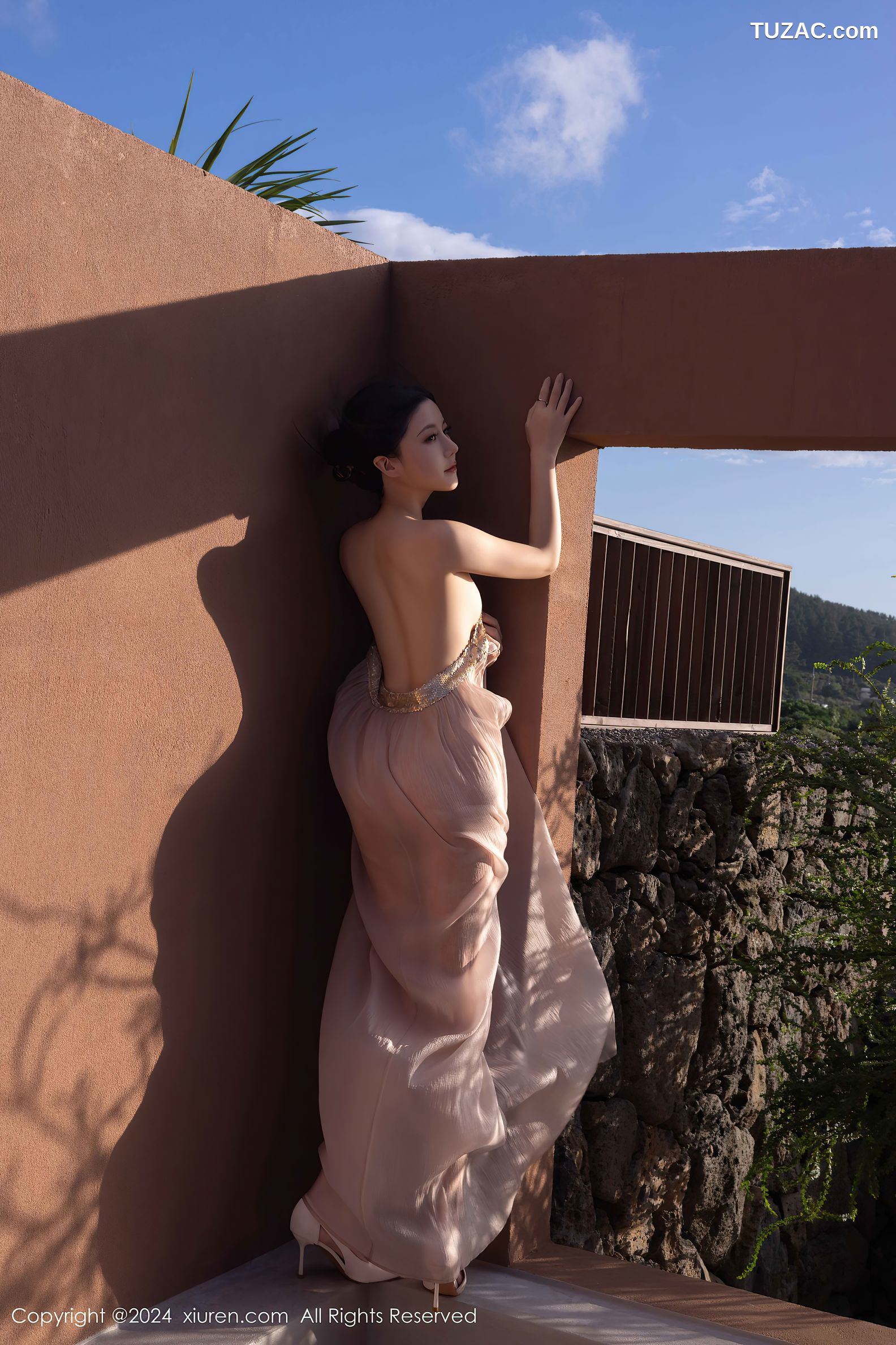 XiuRen秀人网-9492-鱼子酱Fish-透视纱裙真空-2024.11.22