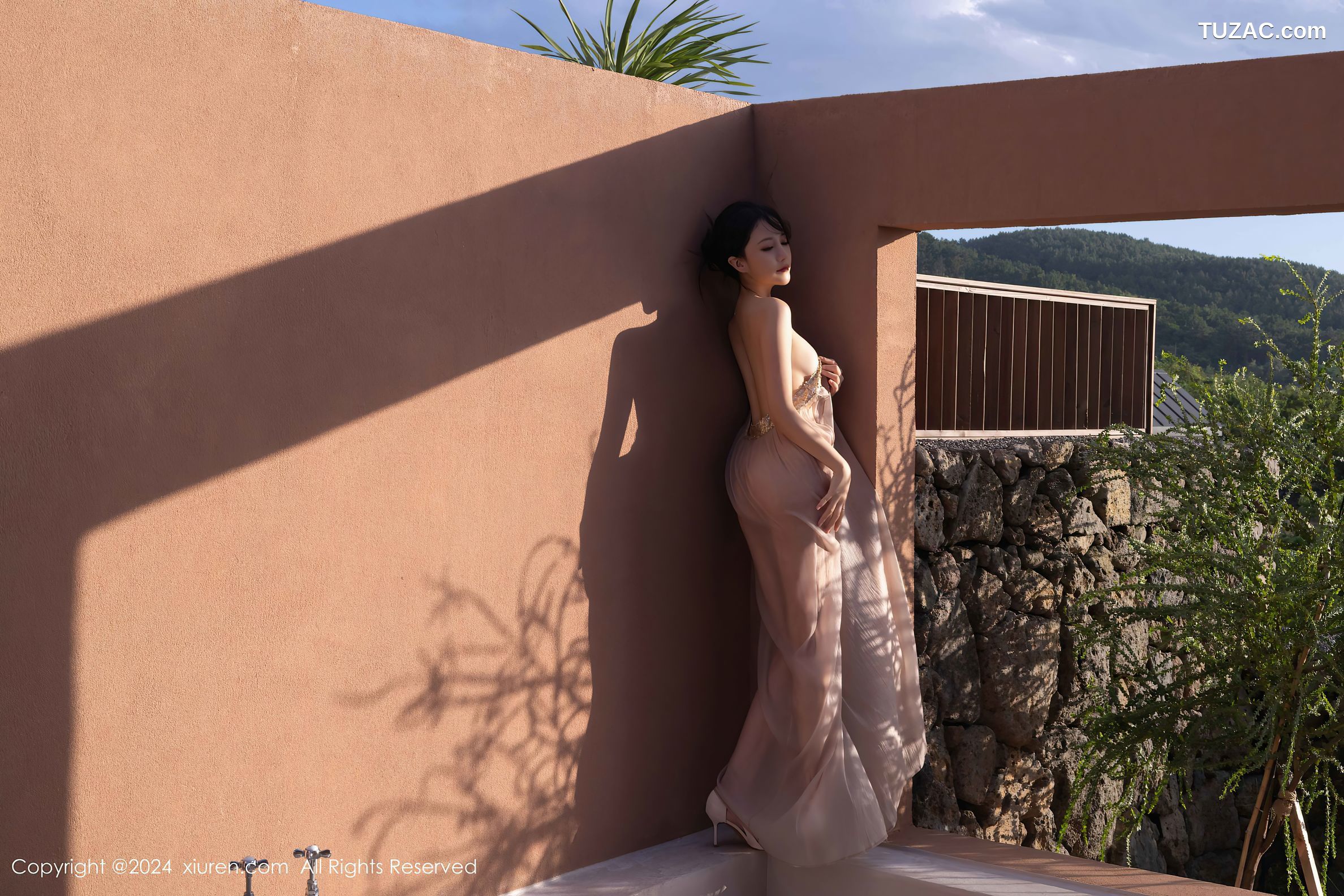 XiuRen秀人网-9492-鱼子酱Fish-透视纱裙真空-2024.11.22