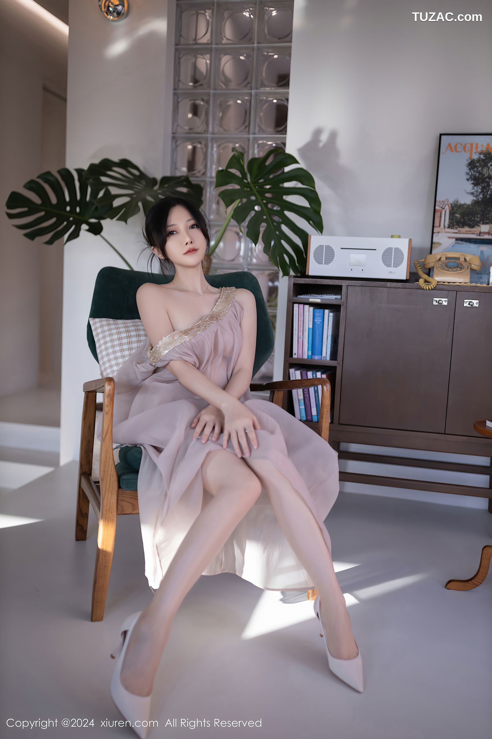 XiuRen秀人网-9492-鱼子酱Fish-透视纱裙真空-2024.11.22