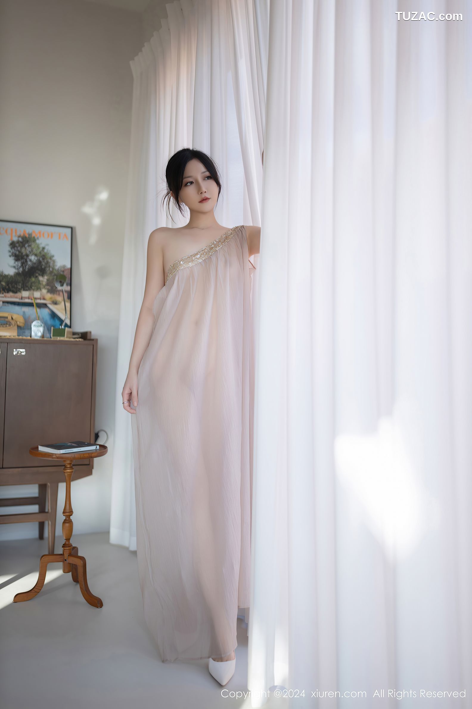 XiuRen秀人网-9492-鱼子酱Fish-透视纱裙真空-2024.11.22