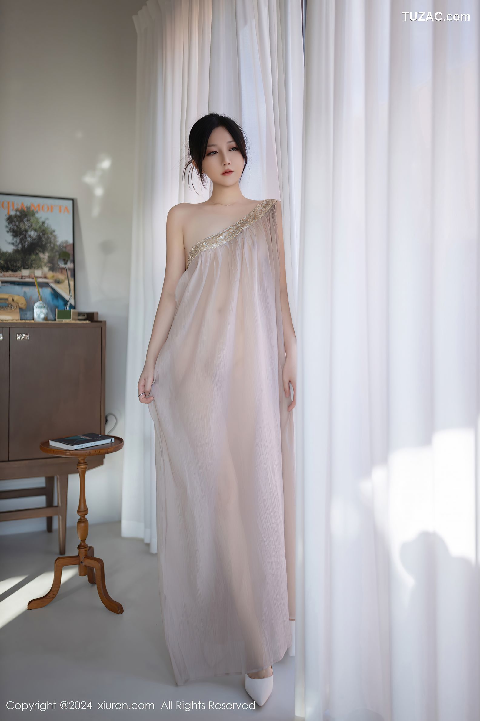 XiuRen秀人网-9492-鱼子酱Fish-透视纱裙真空-2024.11.22