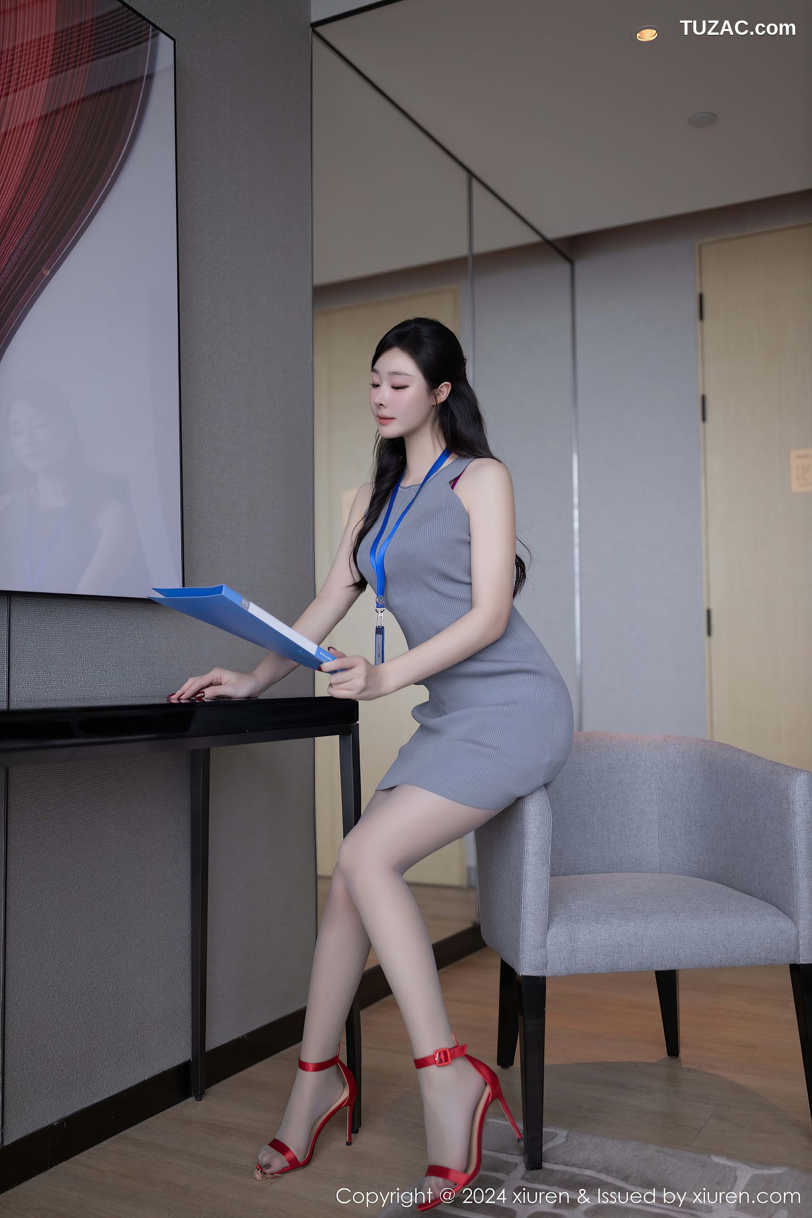 XiuRen秀人网-9493-小逗逗-OL灰色针织连衣短裙紫色内衣-2024.11.22