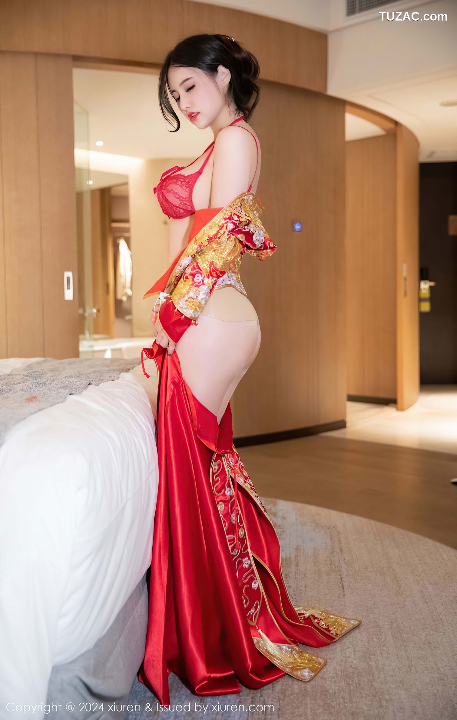 XiuRen秀人网-9494-诗诗kiki-红色新娘装红色情趣内衣爆乳-2024.11.22