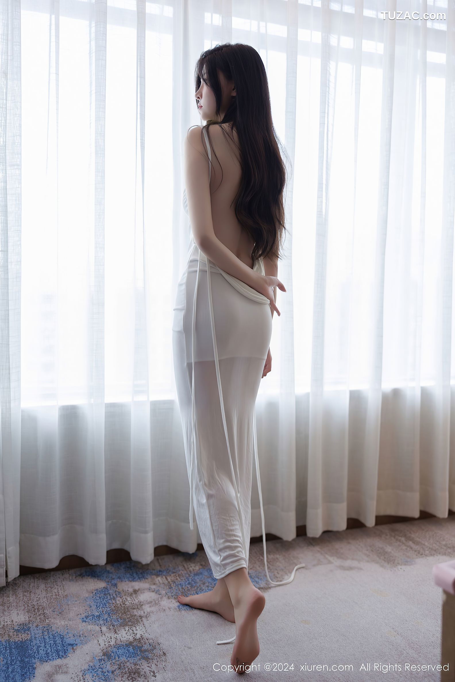 XiuRen秀人网-9499-初梦瑶-白蕾丝露背长裙-黑蕾丝露背裙-2024.11.25