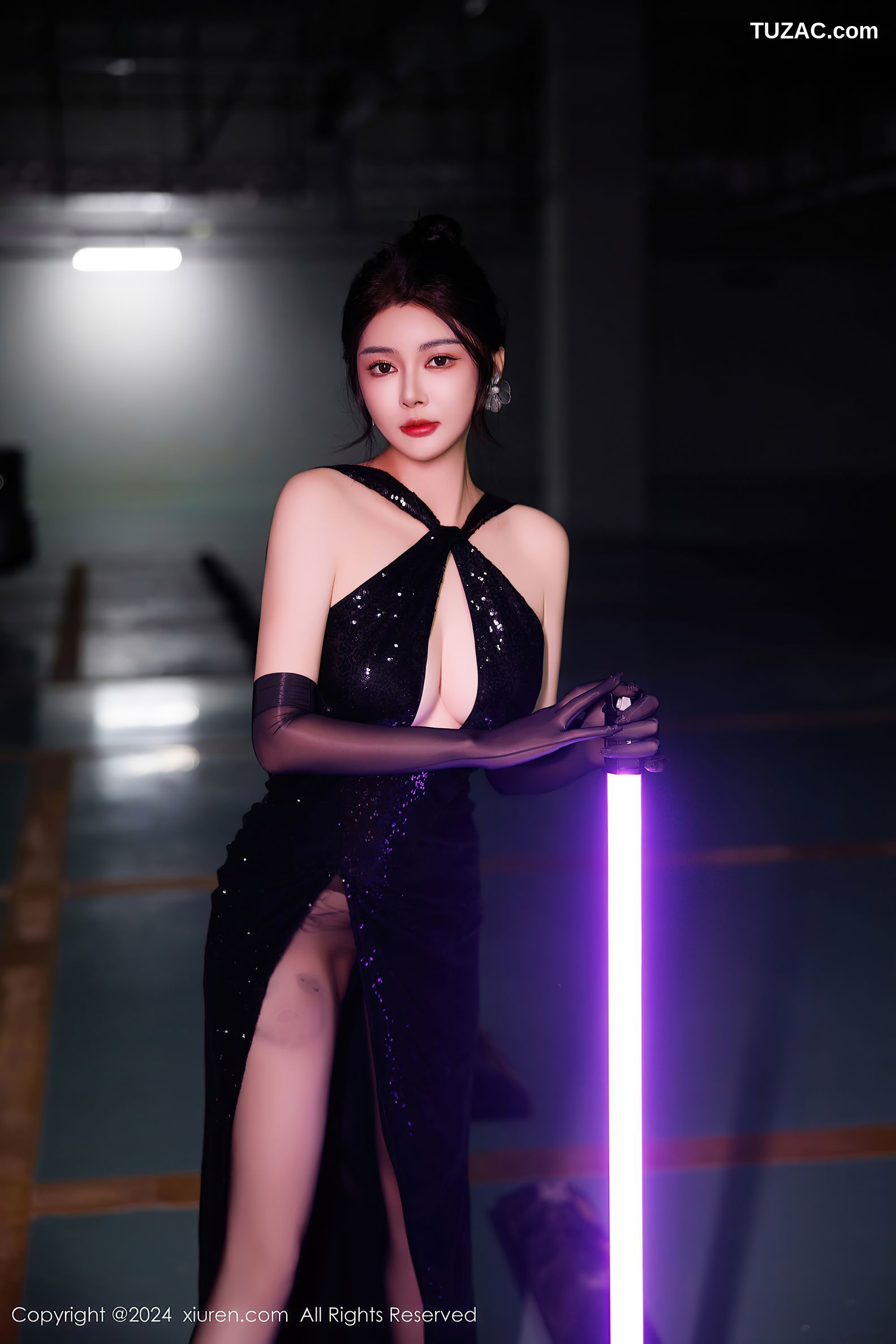 XiuRen秀人网-9512-凯竹Quinn-黑色礼服裙黑吊带黑丝-2024.11.27