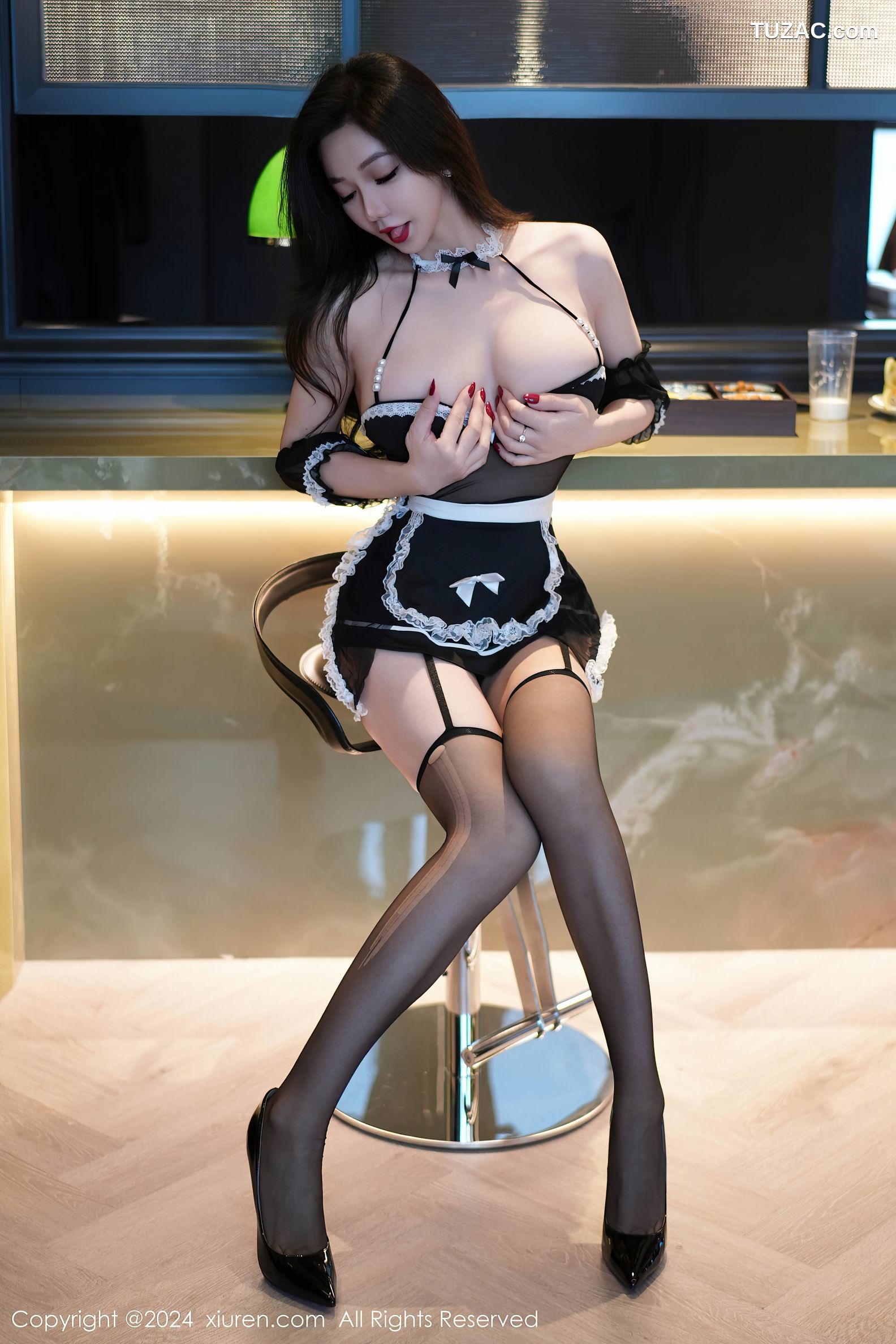 XiuRen秀人网-9523-心妍小公主-情趣轻透女仆裙黑丝吊带袜-2024.11.29