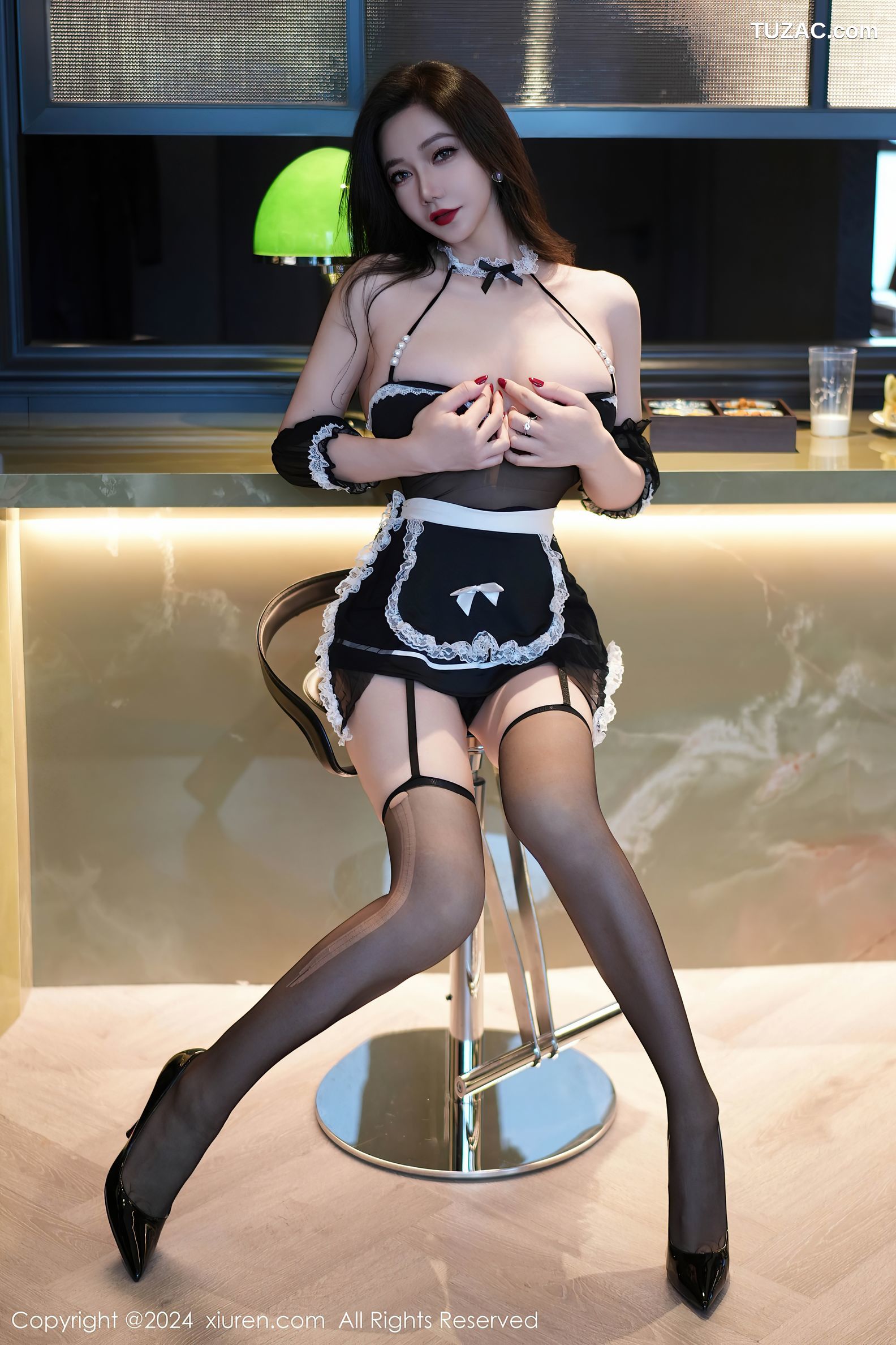 XiuRen秀人网-9523-心妍小公主-情趣轻透女仆裙黑丝吊带袜-2024.11.29