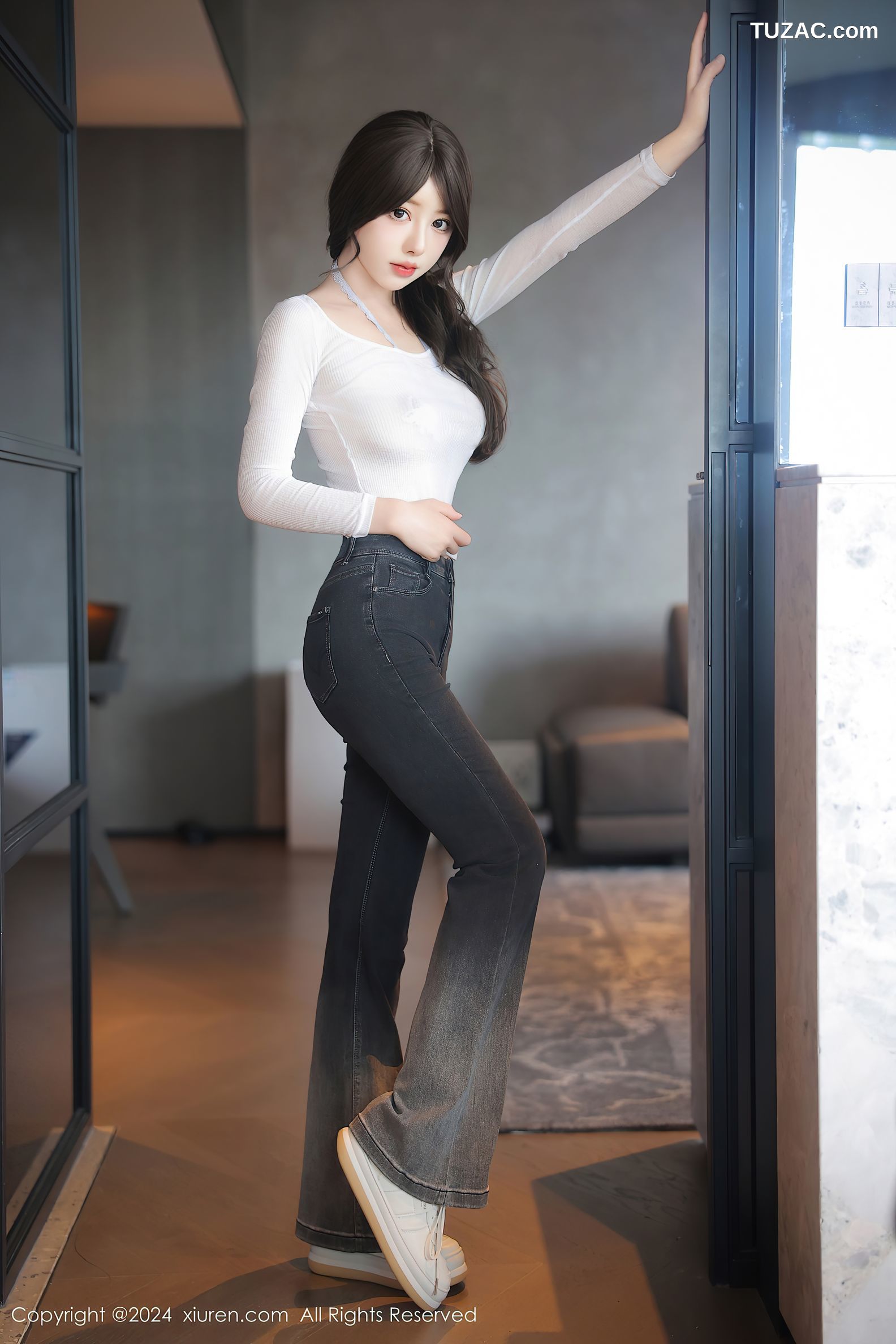 XiuRen秀人网-9524-桃妖夭-白T灰黑牛仔裤情趣白蕾丝爆乳-2024.11.29