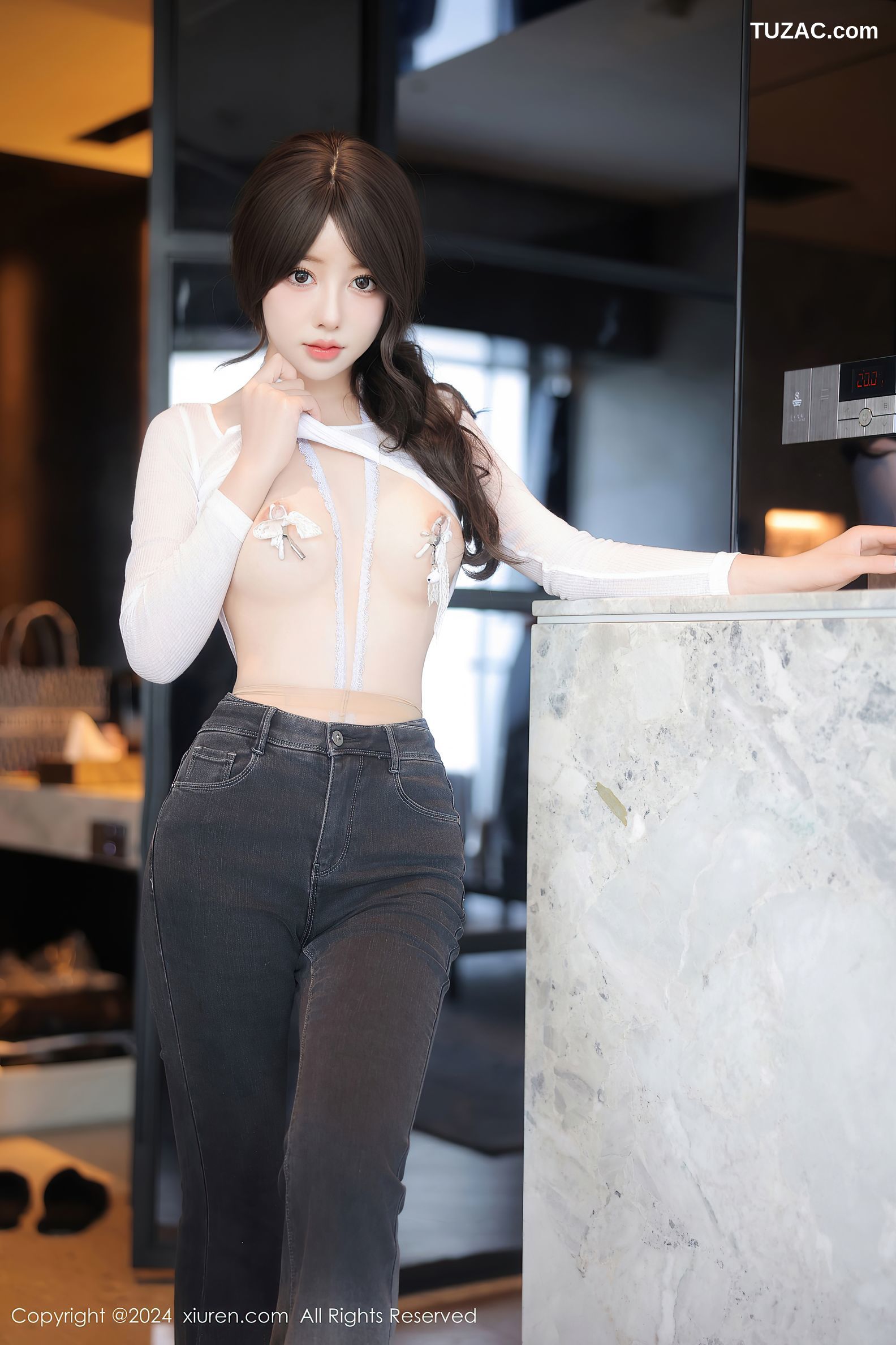 XiuRen秀人网-9524-桃妖夭-白T灰黑牛仔裤情趣白蕾丝爆乳-2024.11.29