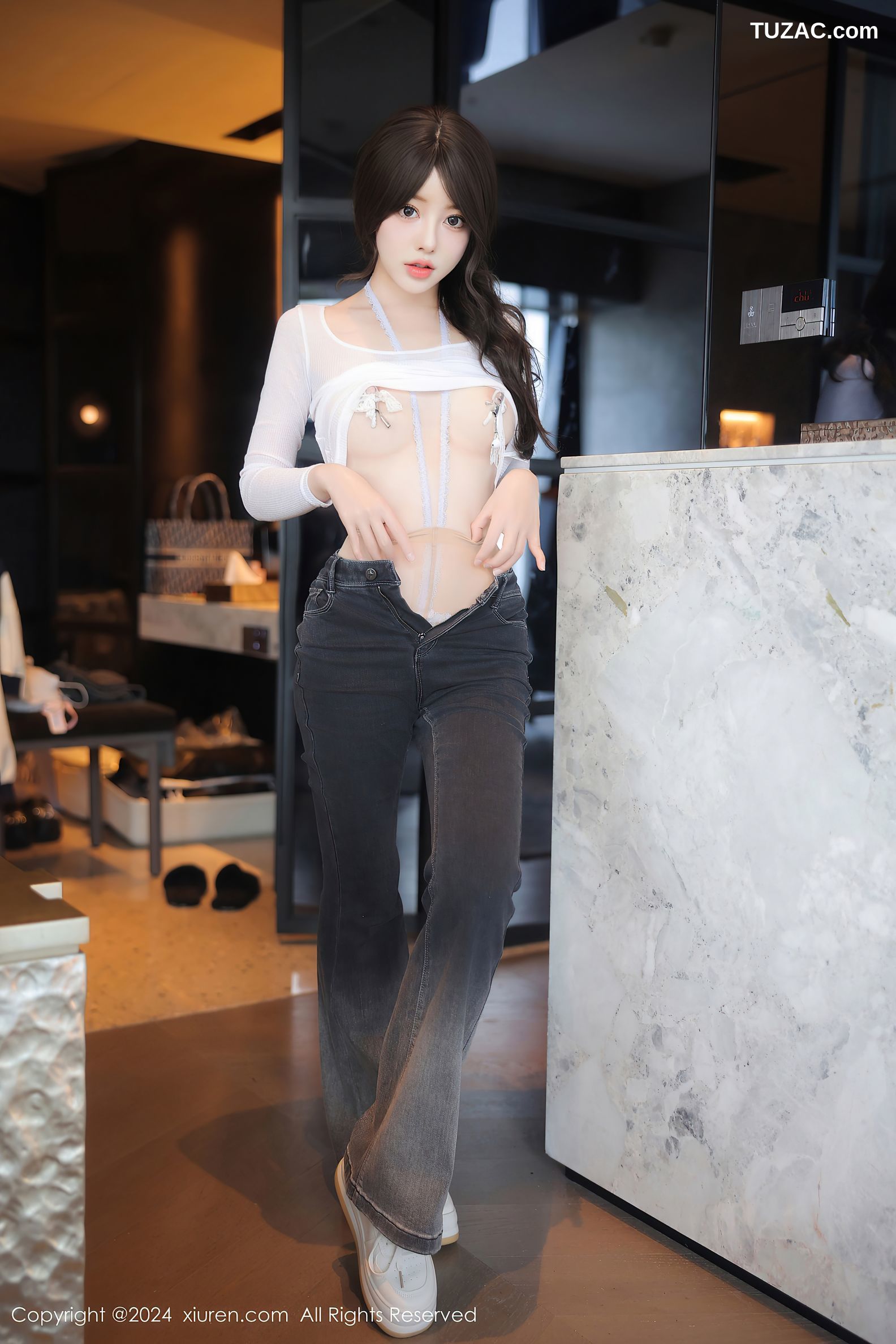 XiuRen秀人网-9524-桃妖夭-白T灰黑牛仔裤情趣白蕾丝爆乳-2024.11.29