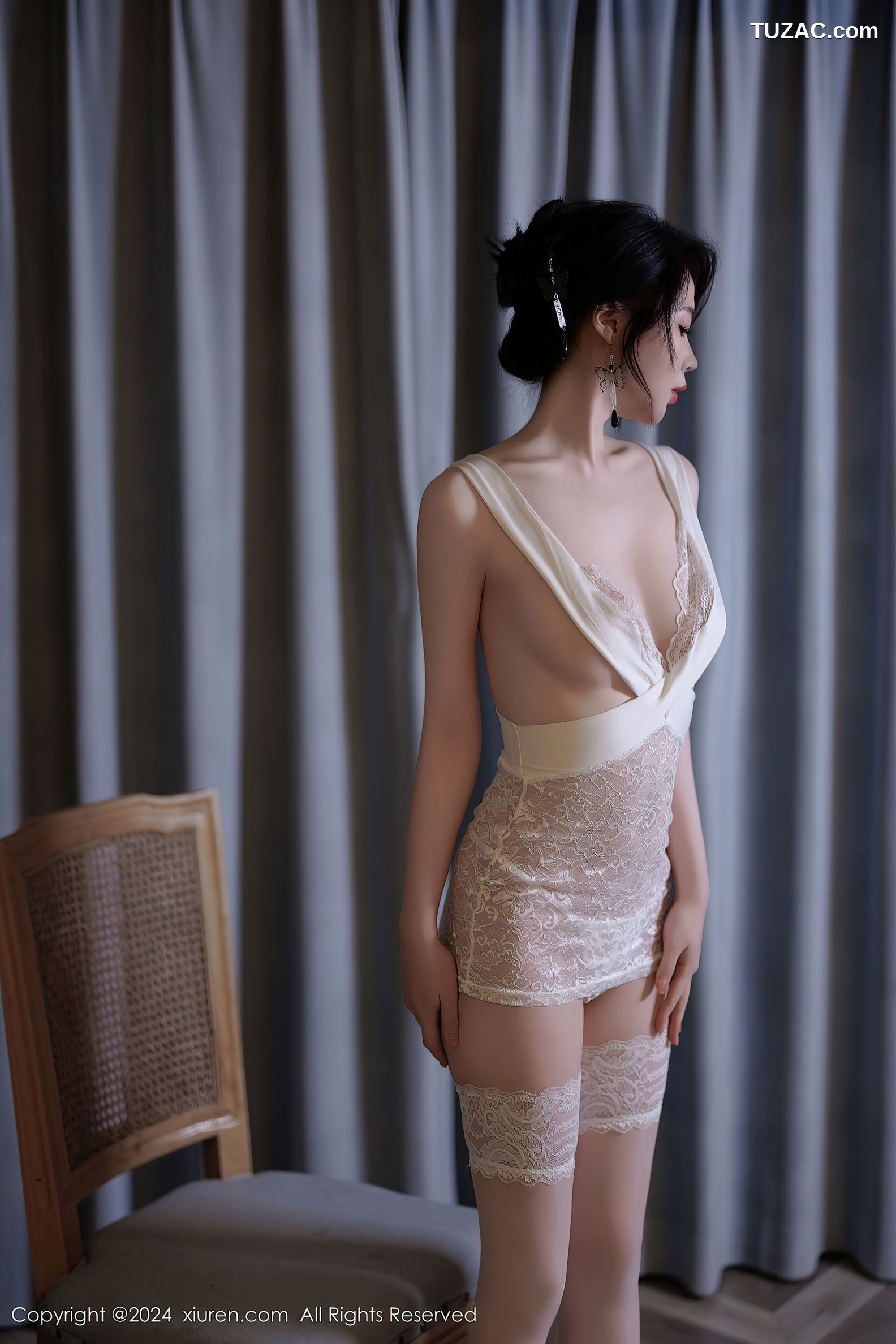 XiuRen秀人网-9526-梦心玥-黑色礼服裙-白色蕾丝内衣-2024.11.29