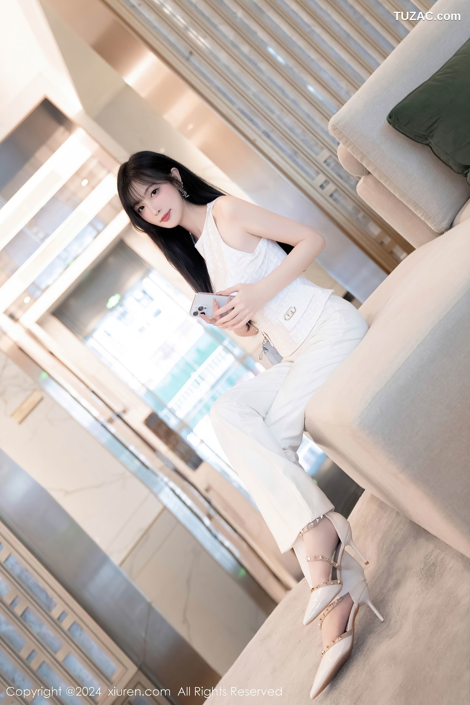 XiuRen秀人网-9528-林星阑-白色无袖T恤白长裤白蕾丝内裤-2024.11.29