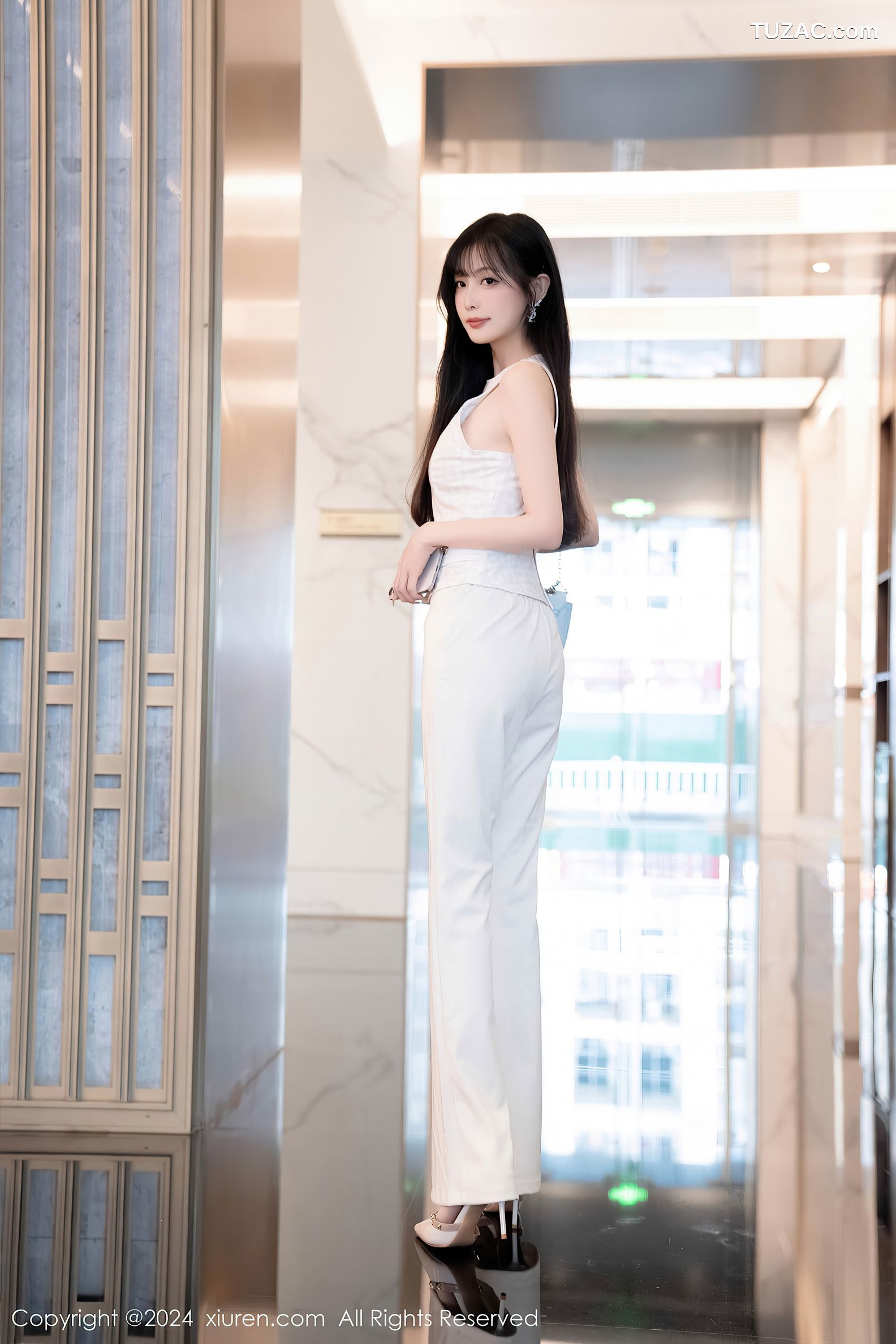 XiuRen秀人网-9528-林星阑-白色无袖T恤白长裤白蕾丝内裤-2024.11.29