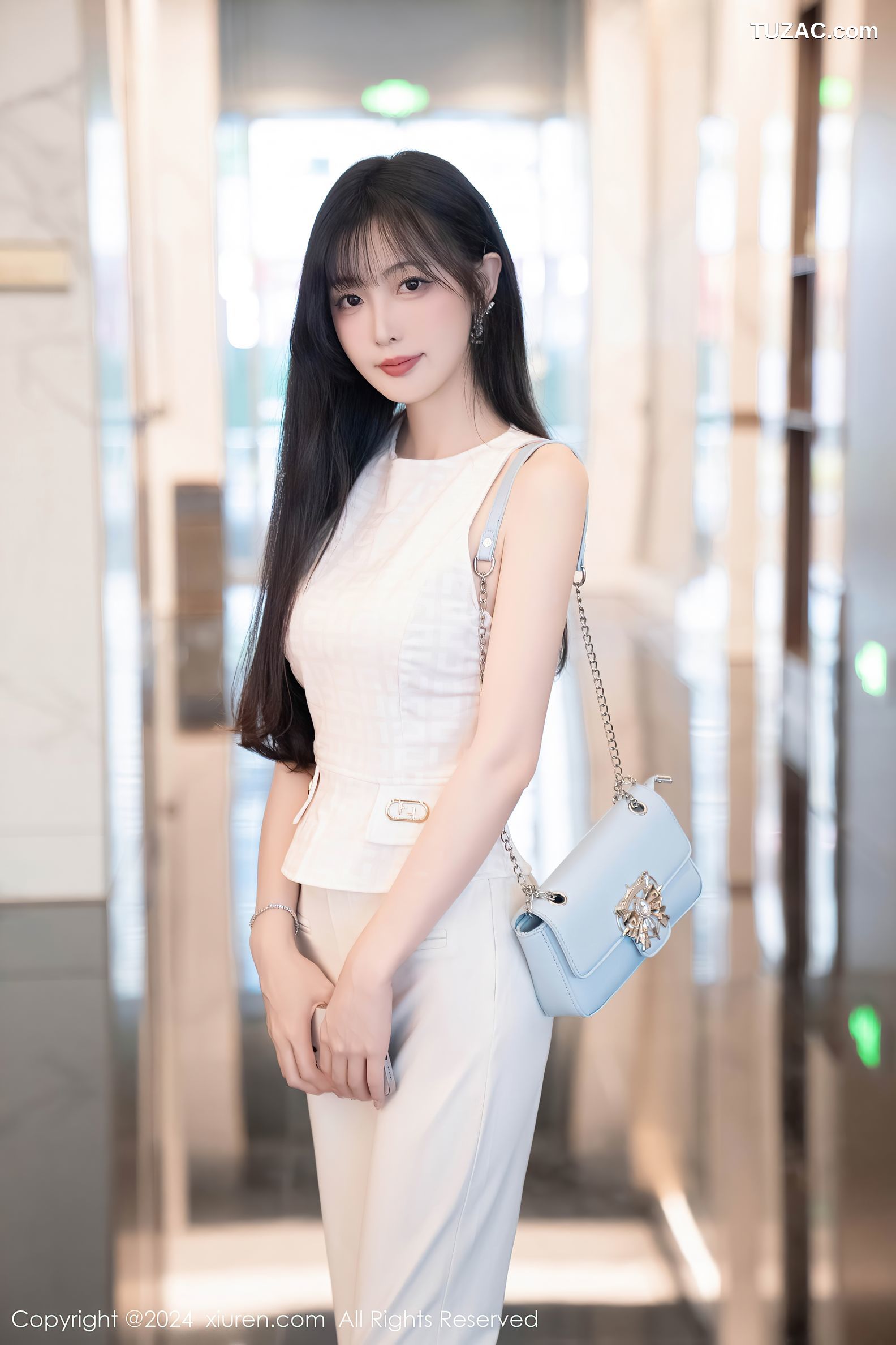 XiuRen秀人网-9528-林星阑-白色无袖T恤白长裤白蕾丝内裤-2024.11.29