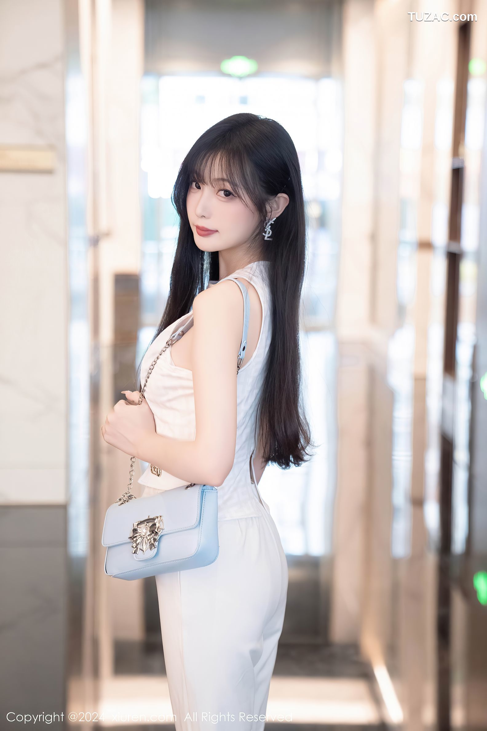 XiuRen秀人网-9528-林星阑-白色无袖T恤白长裤白蕾丝内裤-2024.11.29