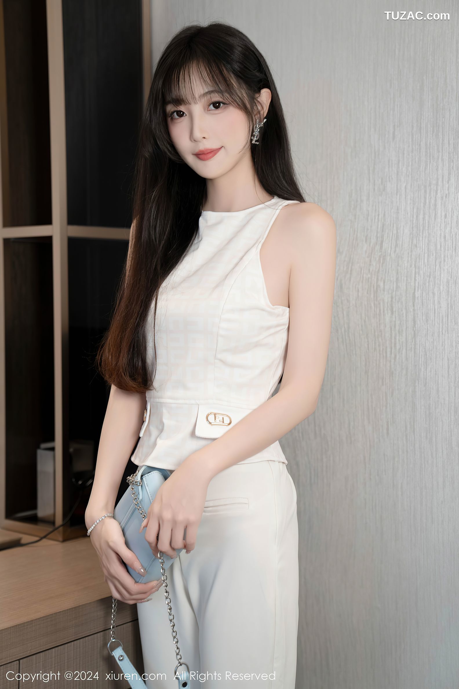 XiuRen秀人网-9528-林星阑-白色无袖T恤白长裤白蕾丝内裤-2024.11.29