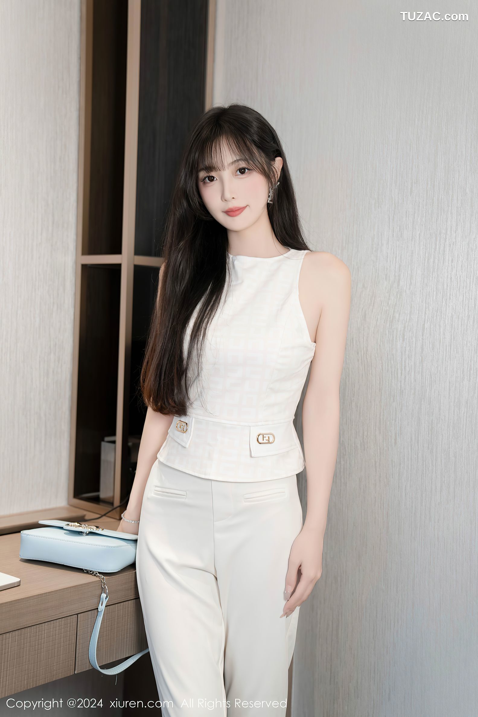 XiuRen秀人网-9528-林星阑-白色无袖T恤白长裤白蕾丝内裤-2024.11.29