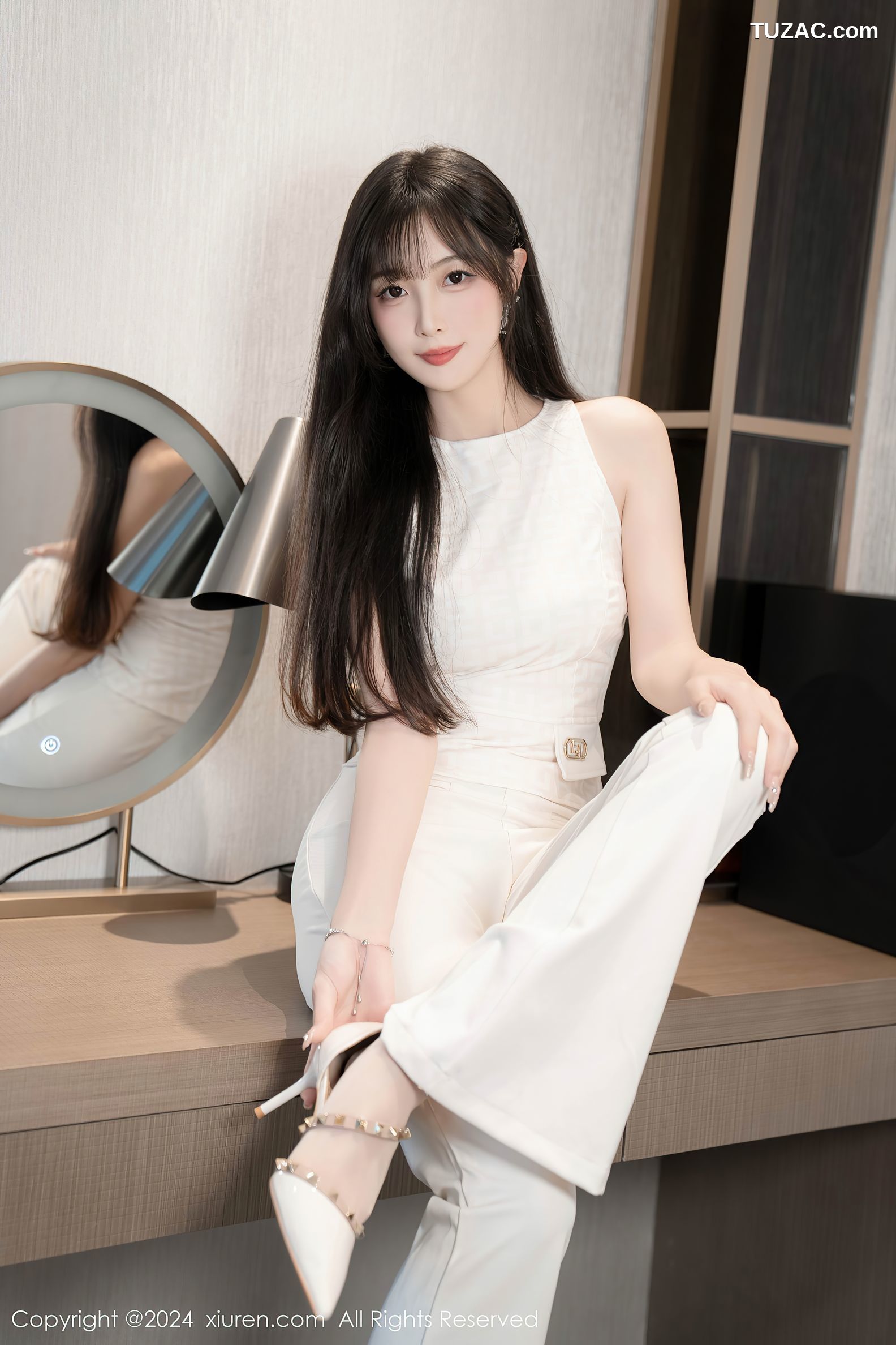 XiuRen秀人网-9528-林星阑-白色无袖T恤白长裤白蕾丝内裤-2024.11.29