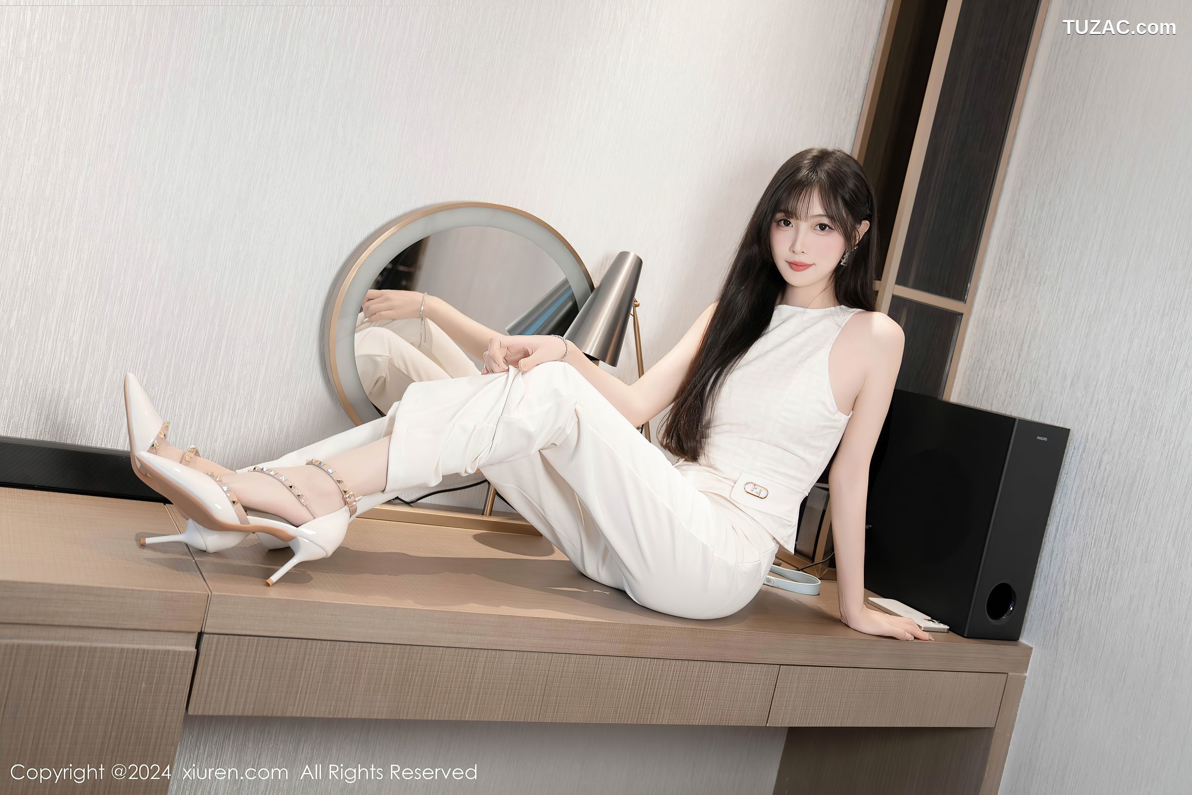 XiuRen秀人网-9528-林星阑-白色无袖T恤白长裤白蕾丝内裤-2024.11.29