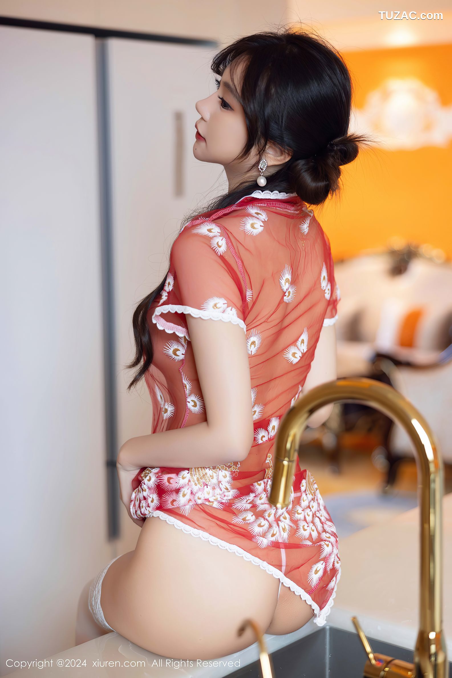 XiuRen秀人网-9529-绮里嘉ula-红色白印花旗袍-轻透红纱旗袍款睡衣-2024.11.29