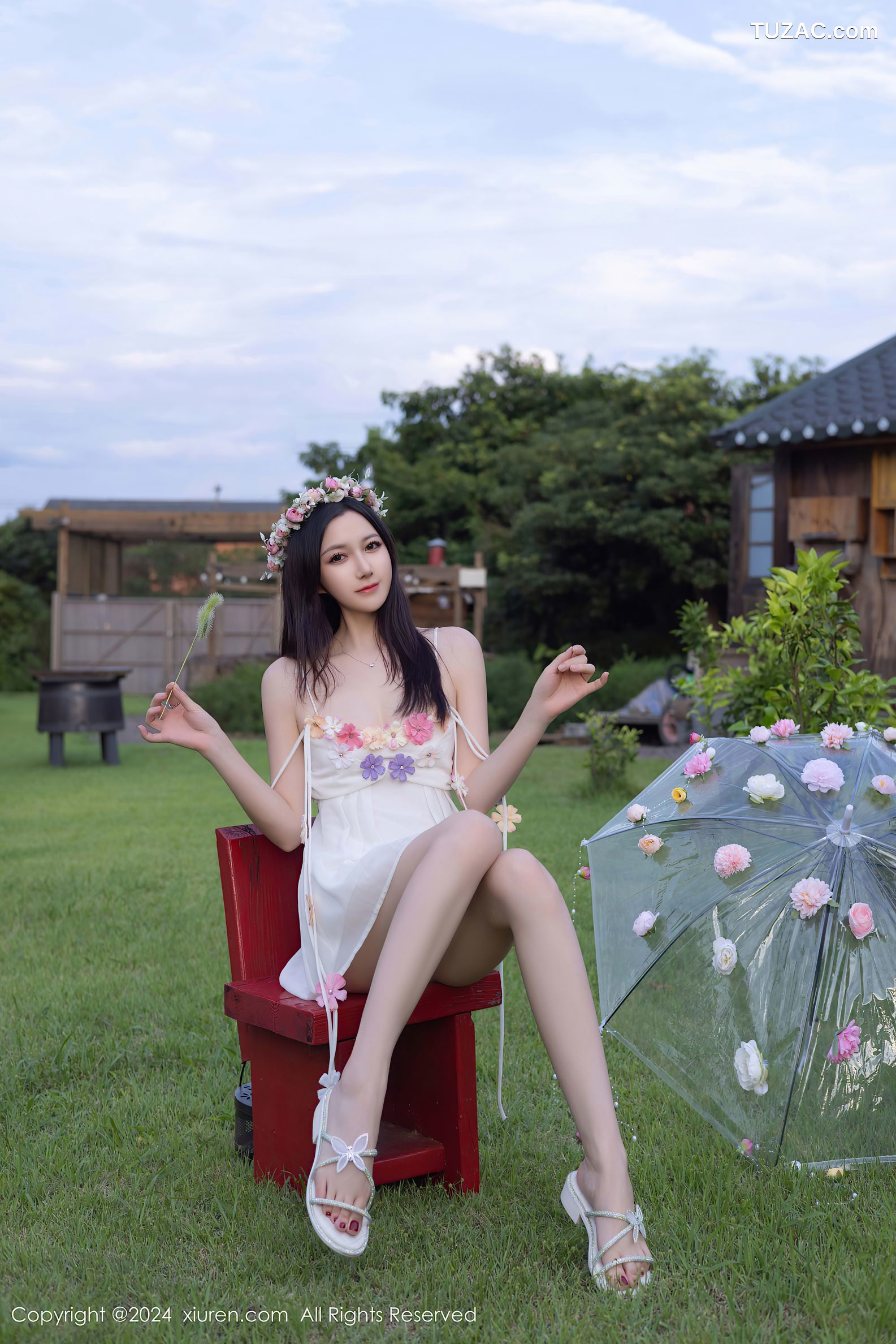 XiuRen秀人网-9531-鱼子酱Fish-带花环的白纱短裙美少女吊带爆乳-2024.11.29