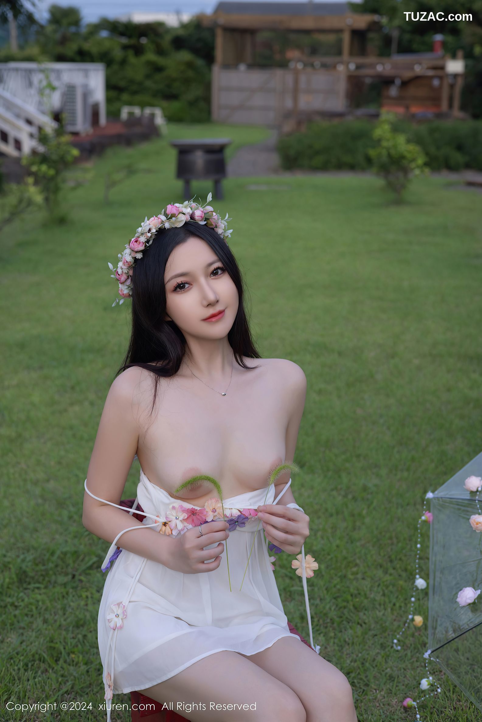 XiuRen秀人网-9531-鱼子酱Fish-带花环的白纱短裙美少女吊带爆乳-2024.11.29