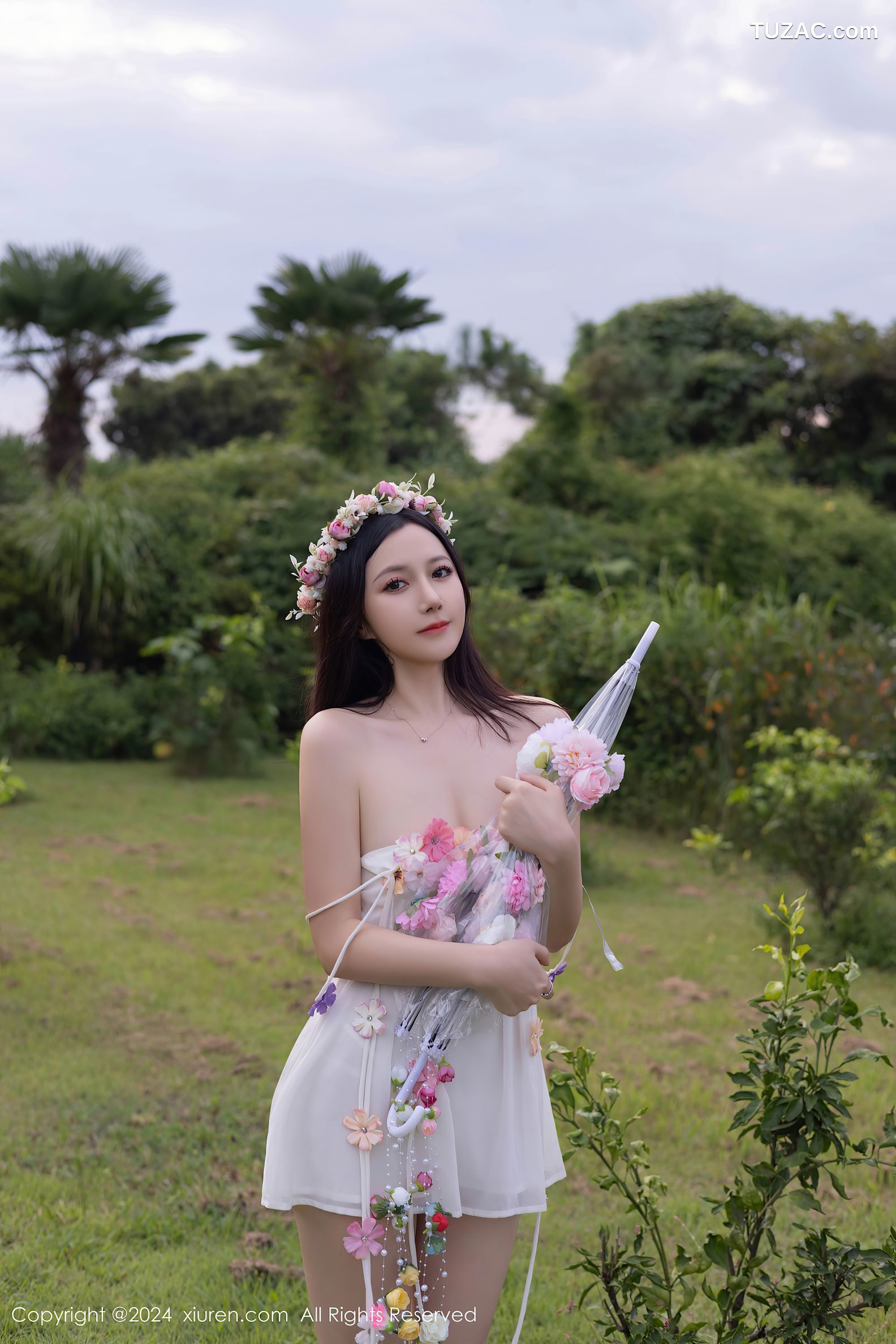 XiuRen秀人网-9531-鱼子酱Fish-带花环的白纱短裙美少女吊带爆乳-2024.11.29