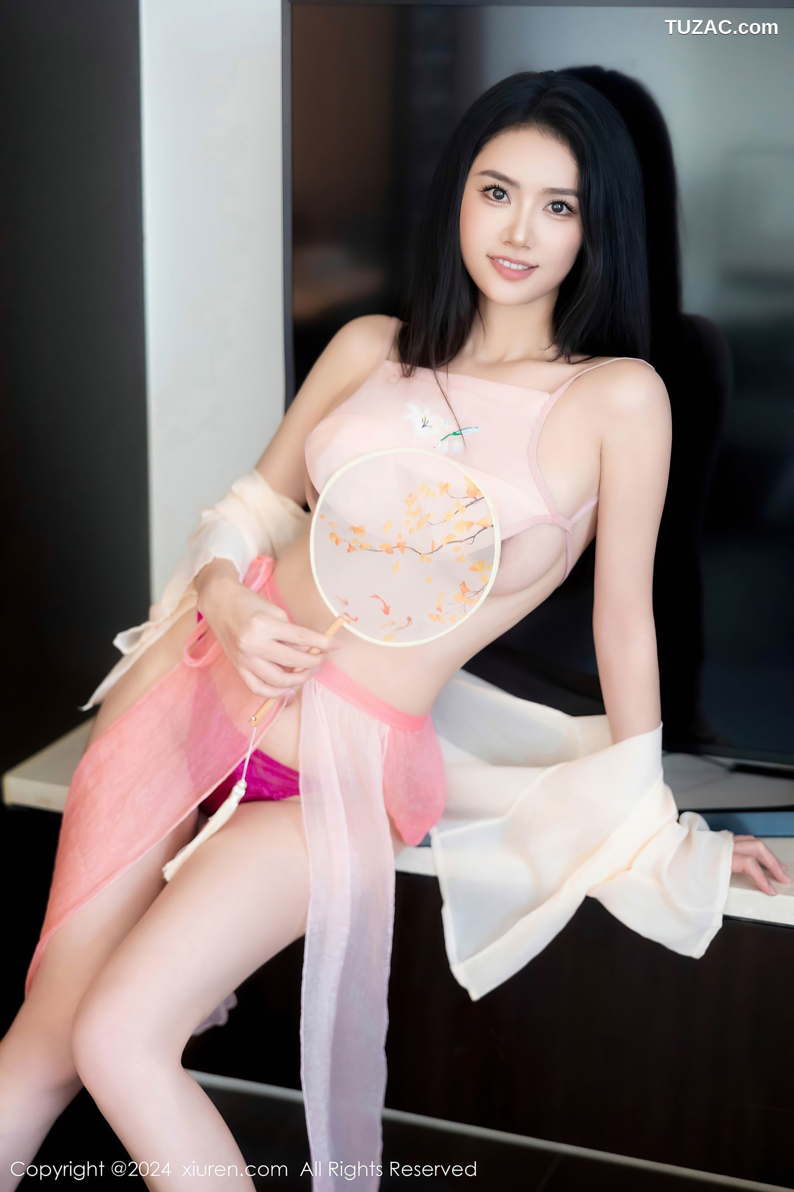 XiuRen秀人网-9542-方子萱-粉嫩肚兜美女-2024.12.03