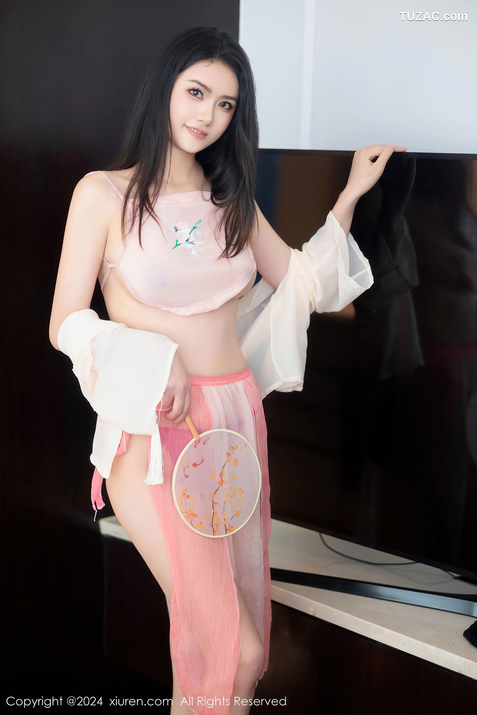 XiuRen秀人网-9542-方子萱-粉嫩肚兜美女-2024.12.03