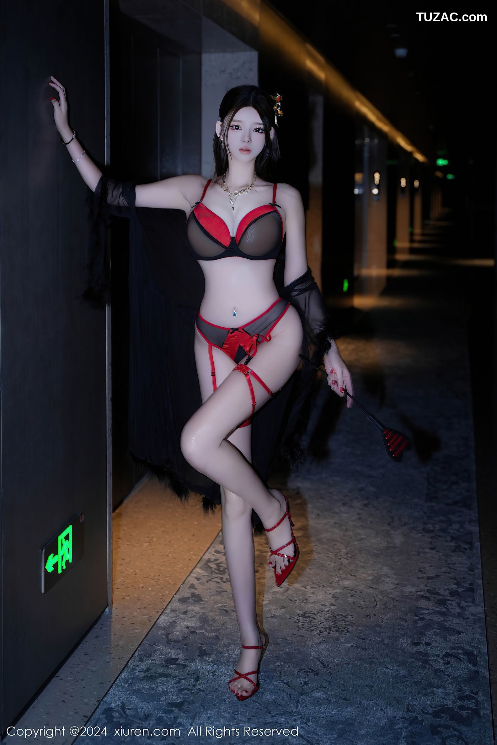 XiuRen秀人网-9544-果茶姐姐-黑纱翘臀红色吊袜带长腿美女-2024.12.04