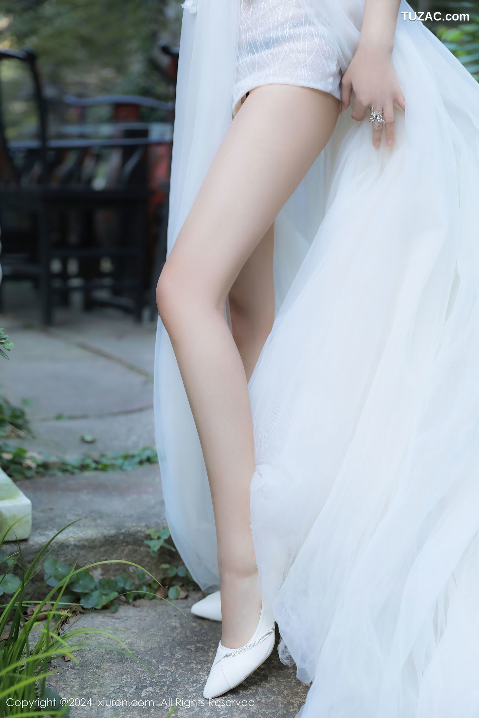 XiuRen秀人网-9552-小蛮妖Yummy-旅拍白纱裙白蕾丝爆乳-2024.12.05