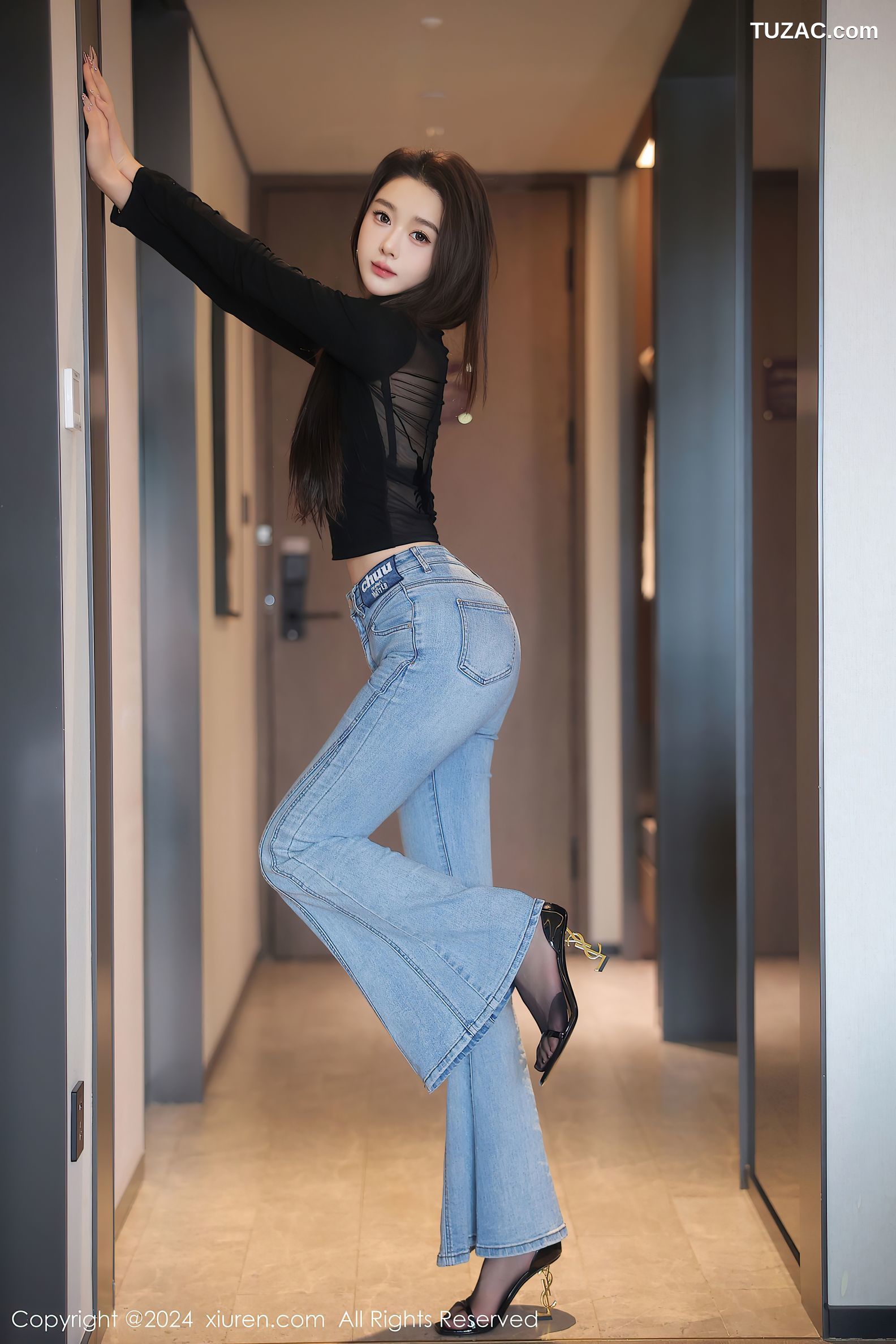 XiuRen秀人网-9555-Candy糖糖-黑T牛仔裤黑色内衣黑丝甜妹子-2024.12.06