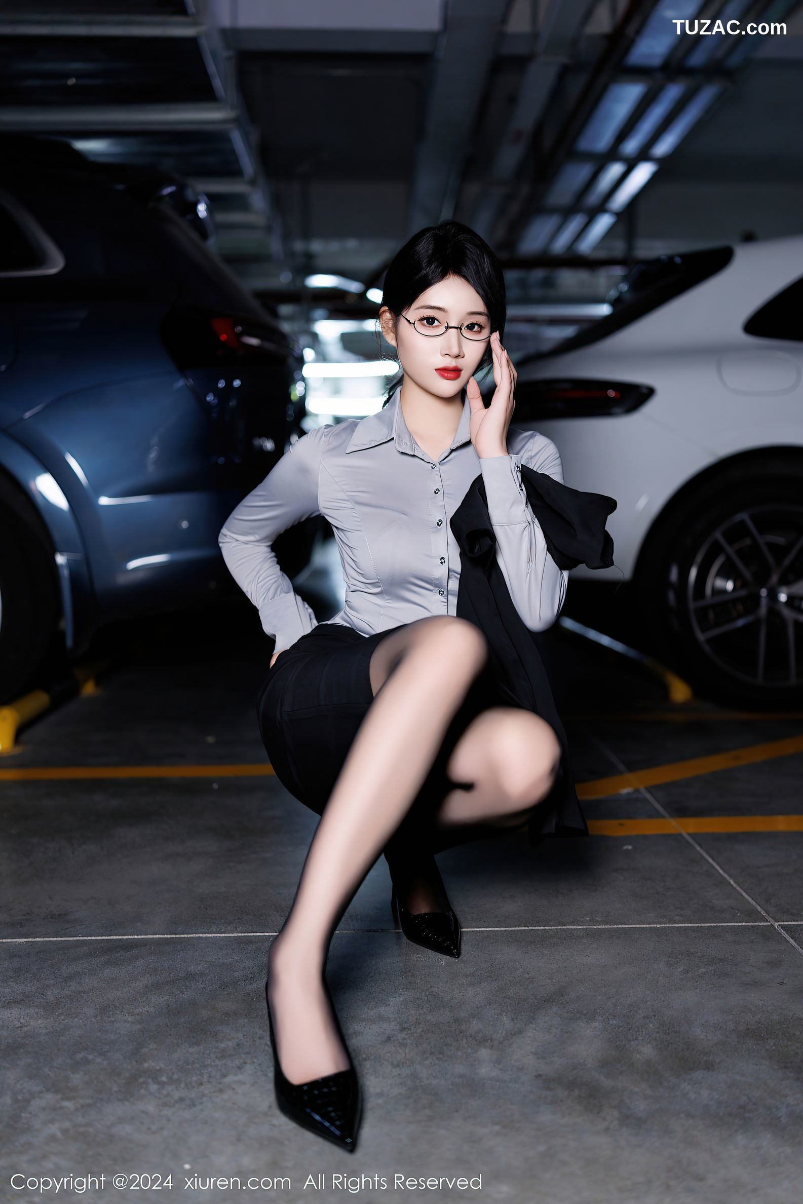 XiuRen秀人网-9567-南乔-OL灰衬衫黑色短裙黑色内衣黑丝-2024.12.09
