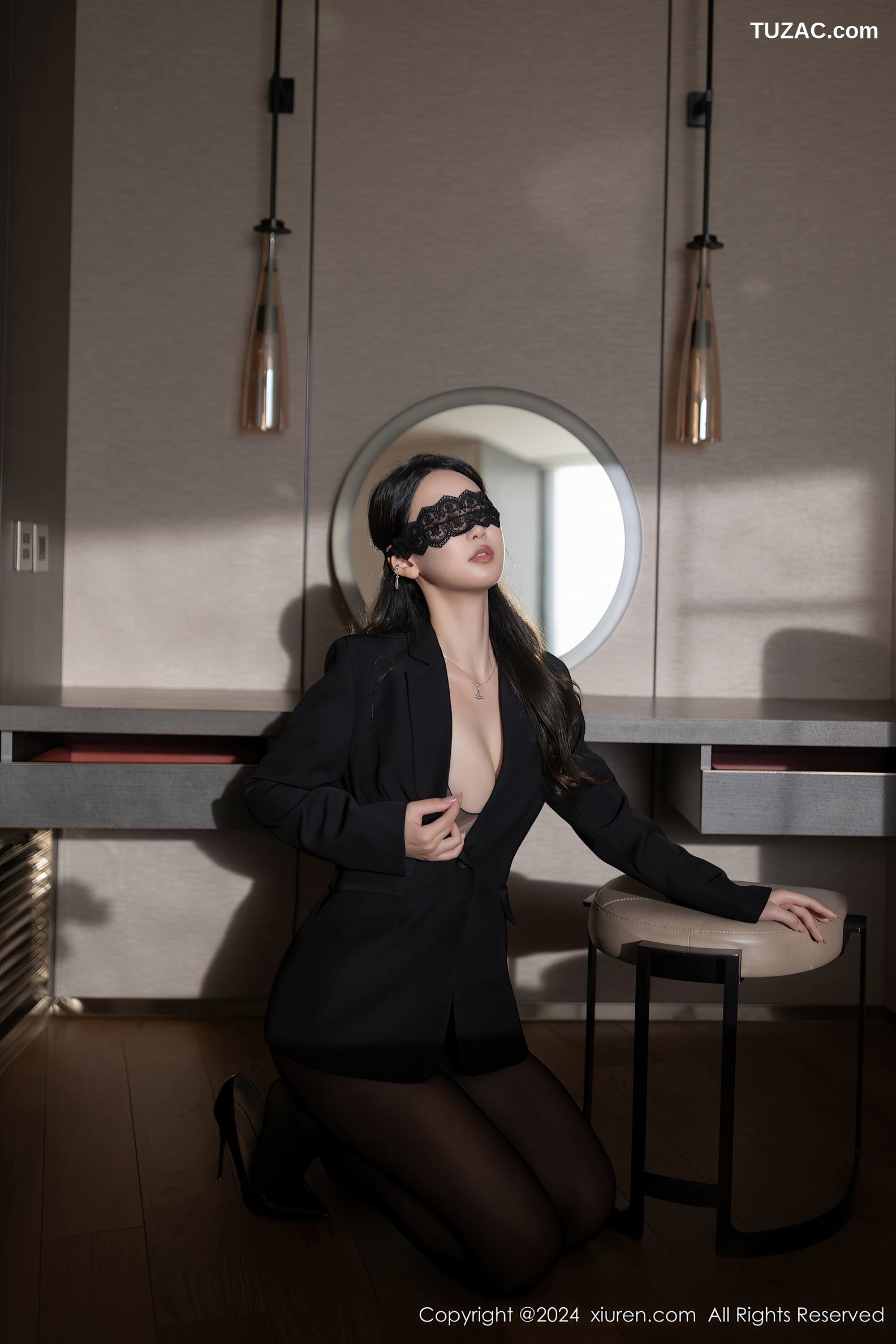 XiuRen秀人网-9571-唐安琪-黑外套连体黑丝爆乳-2024.12.09