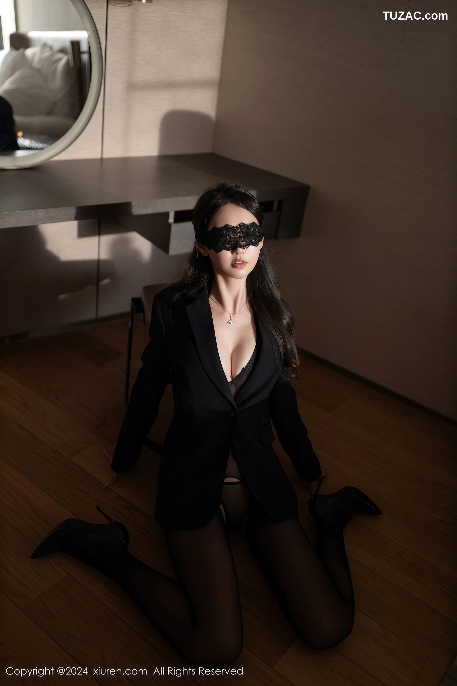 XiuRen秀人网-9571-唐安琪-黑外套连体黑丝爆乳-2024.12.09