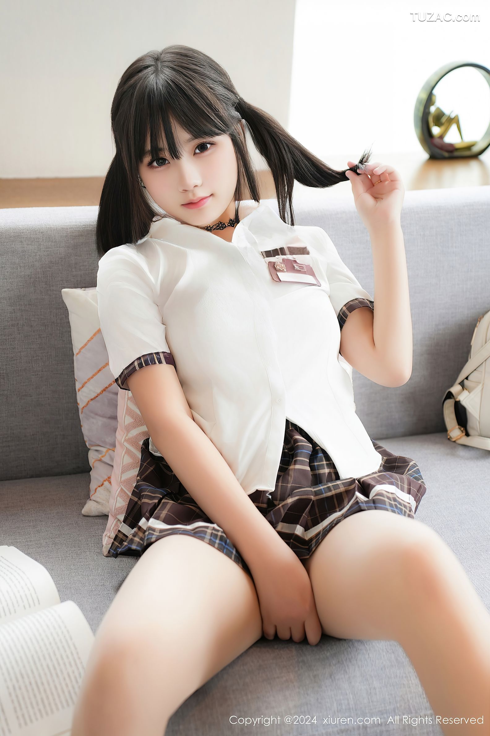 XiuRen秀人网-9573-姚若兮vay-双马尾少女学生装格子短裙肉丝-2024.12.10