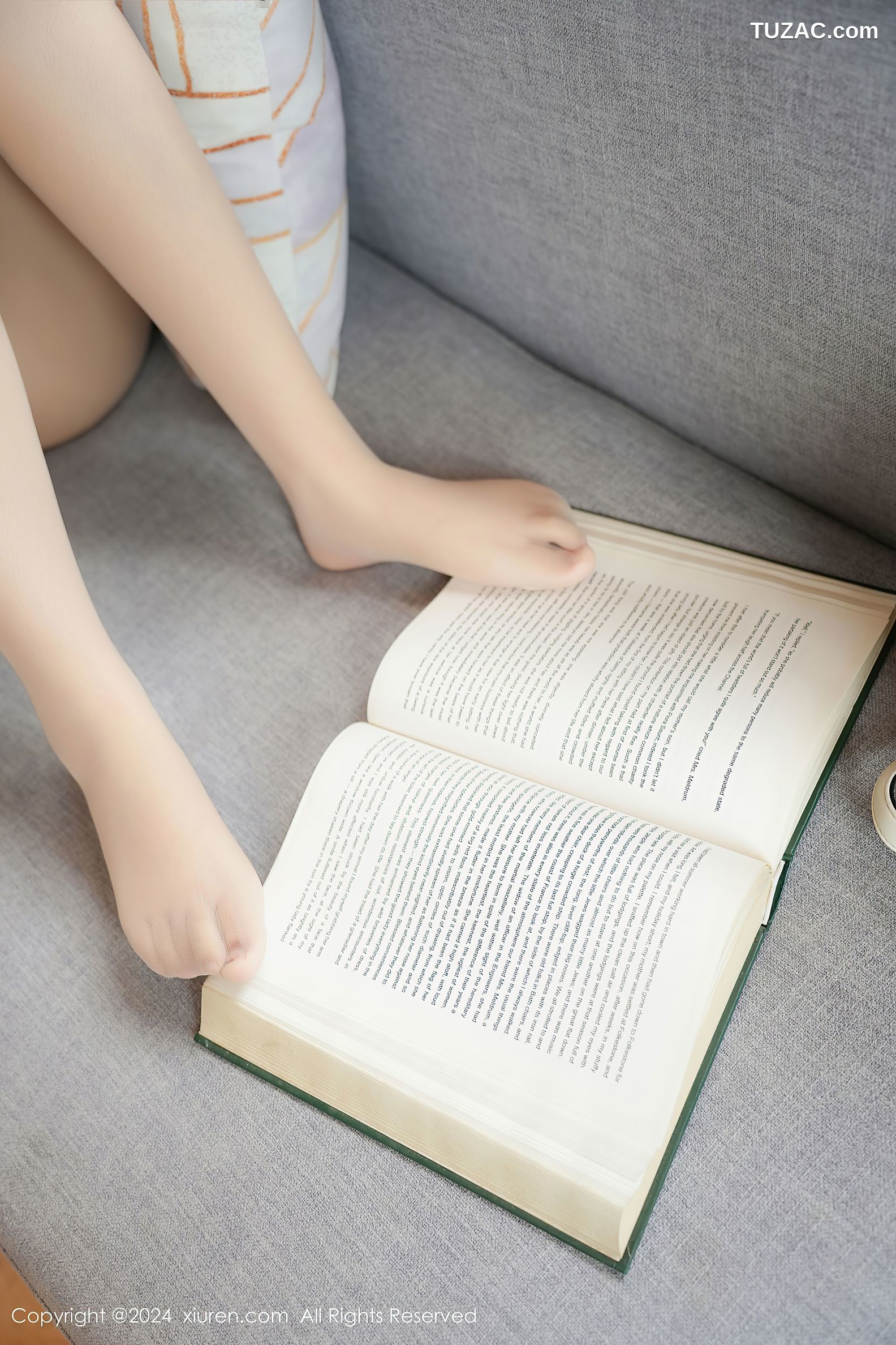 XiuRen秀人网-9573-姚若兮vay-双马尾少女学生装格子短裙肉丝-2024.12.10