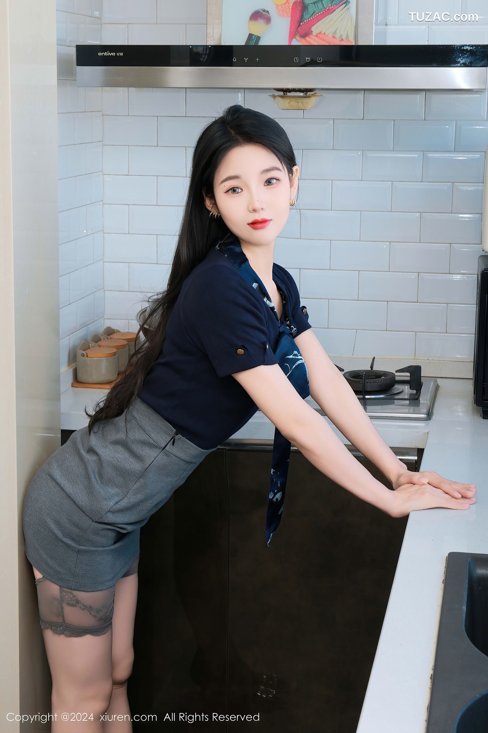 XiuRen秀人网-9580-希恬儿-深蓝T灰短裙三套内衣-2024.12.11