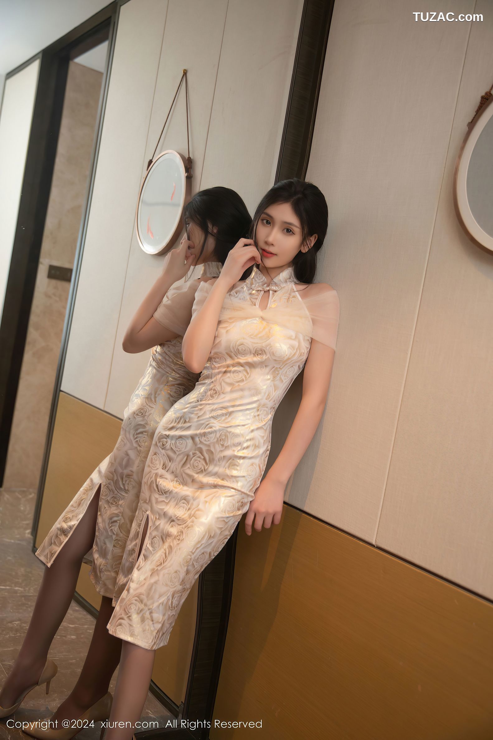 XiuRen秀人网-9583-刘婷婷-浅色旗袍灰丝-2024.12.11