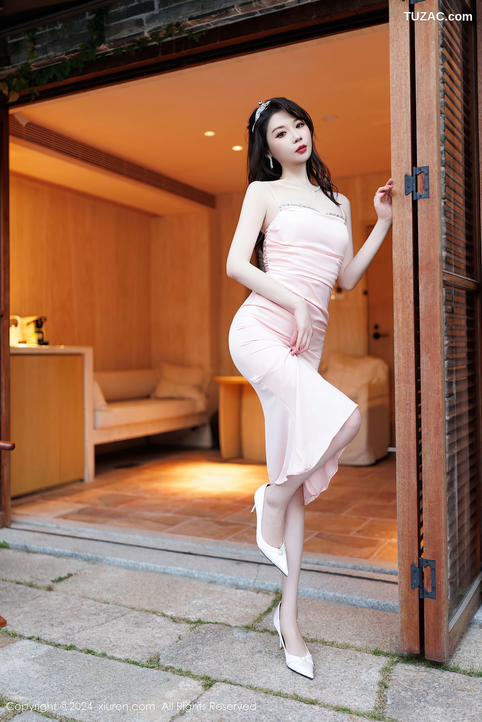 XiuRen秀人网-9584-梦心玥-淡粉色吊带连衣裙红色内衣-2024.12.11