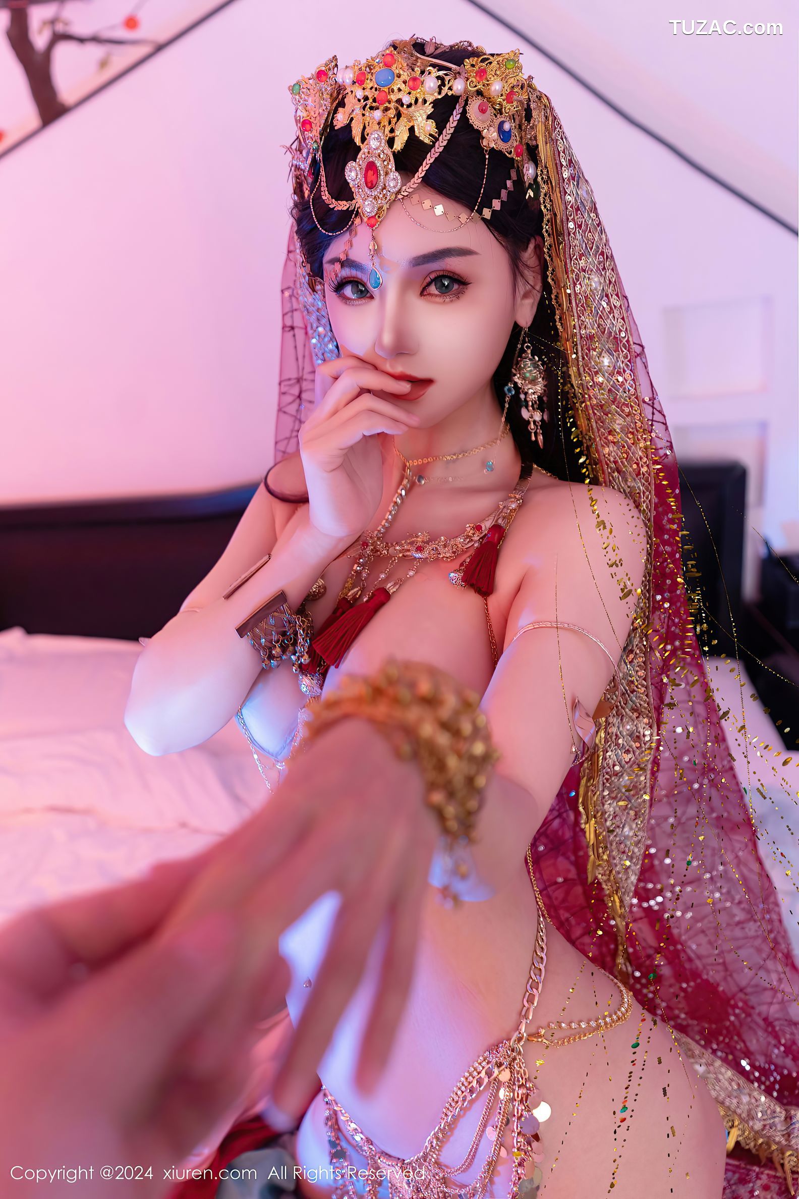 XiuRen秀人网-9585-不吃冰淇淋-新人异域风情芭比娃娃金链内衣爆乳-2024.12.12