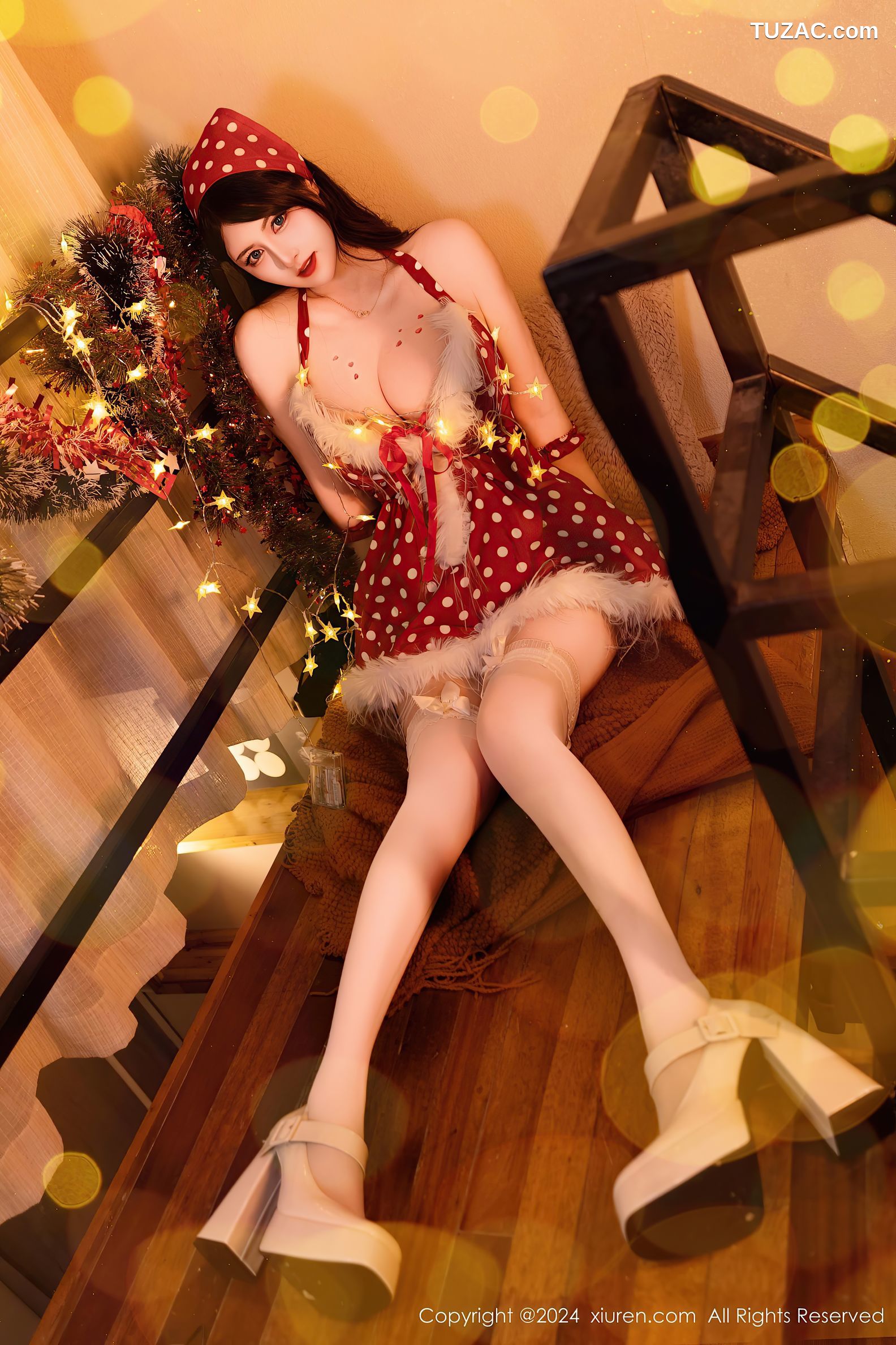 XiuRen秀人网-9618-诗诗kiki-情趣圣诞装爆乳-2024.12.18