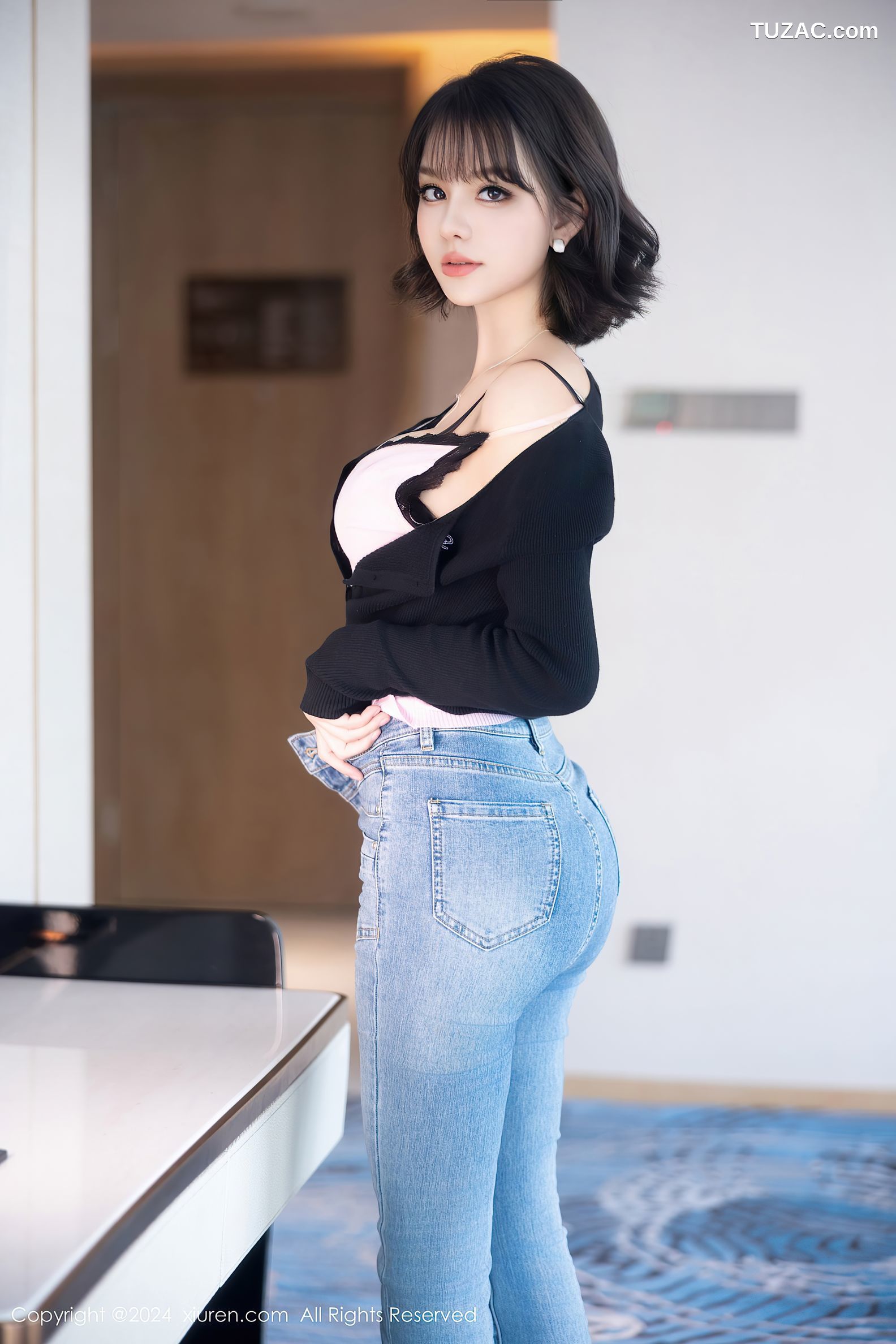 XiuRen秀人网-9620-黎苏苏-黑T牛仔裤黑蕾丝内衣黑丝-2024.12.19