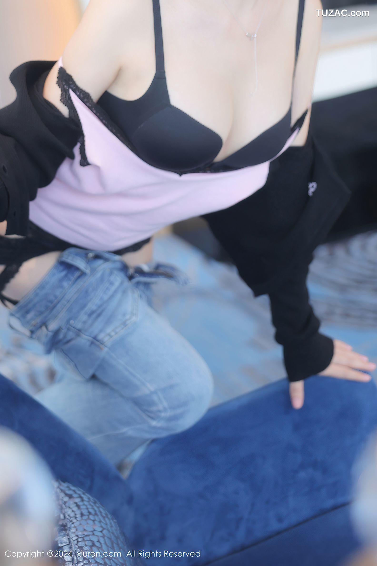 XiuRen秀人网-9620-黎苏苏-黑T牛仔裤黑蕾丝内衣黑丝-2024.12.19