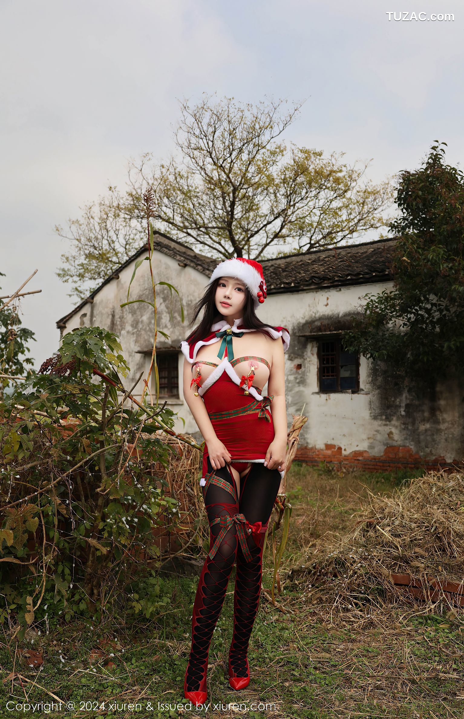 XiuRen秀人网-9630-小薯条nienie-情趣圣诞装户外爆乳-2024.12.20