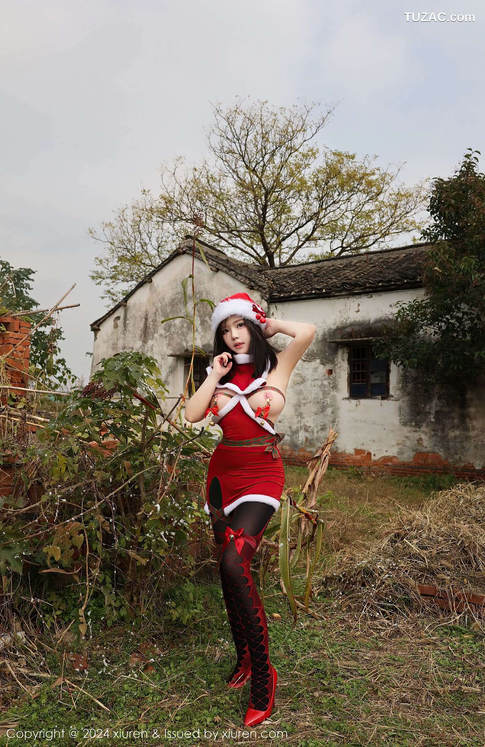 XiuRen秀人网-9630-小薯条nienie-情趣圣诞装户外爆乳-2024.12.20