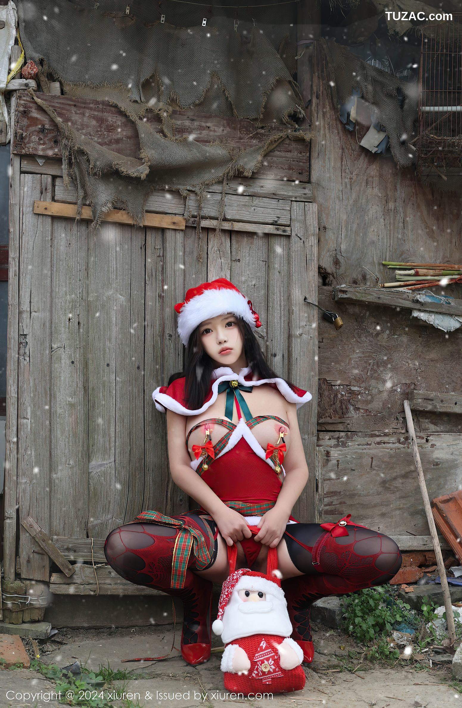 XiuRen秀人网-9630-小薯条nienie-情趣圣诞装户外爆乳-2024.12.20