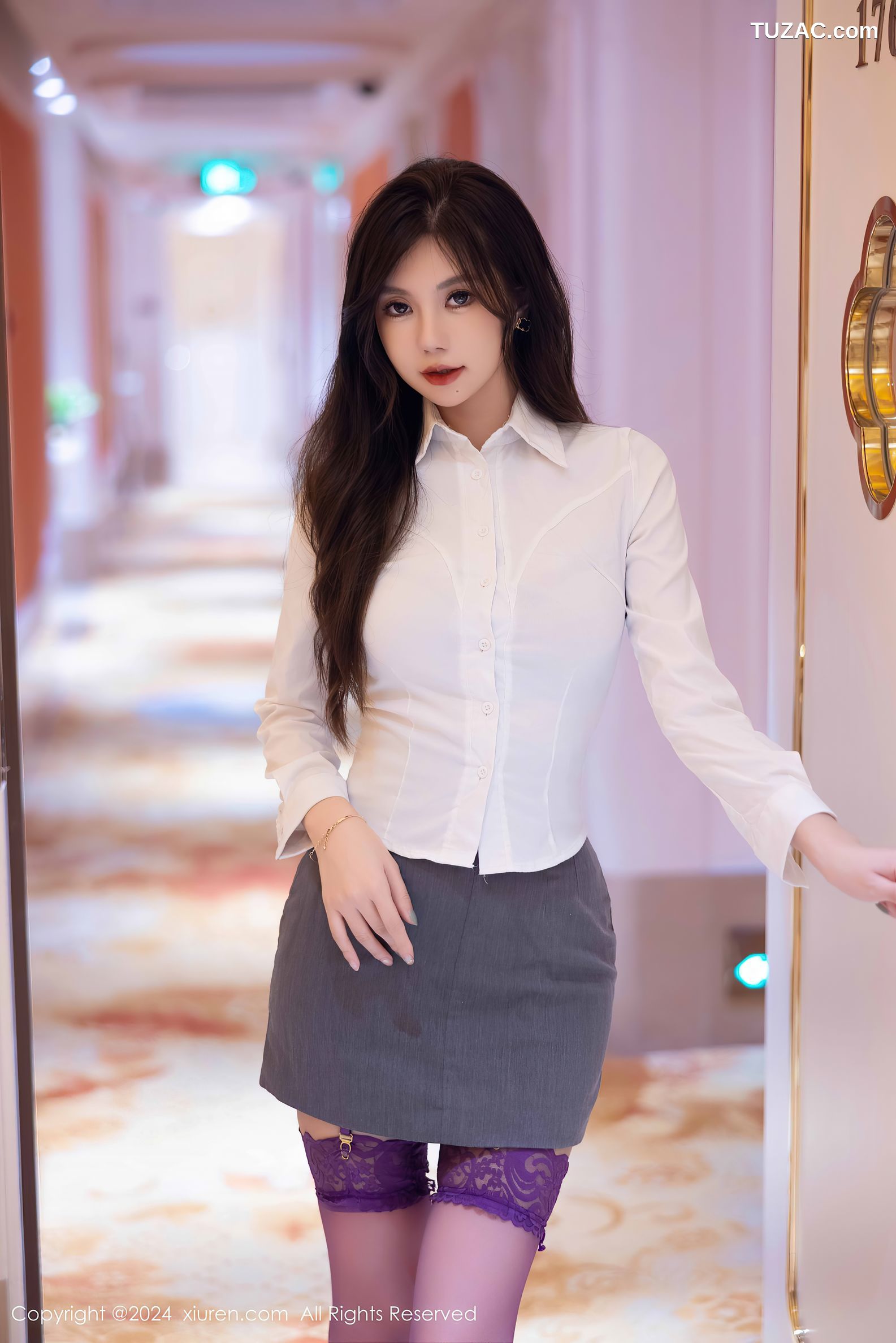 XiuRen秀人网-9631-绮里嘉ula-OL白衬衫灰短裙紫色蕾丝内衣-2024.12.20